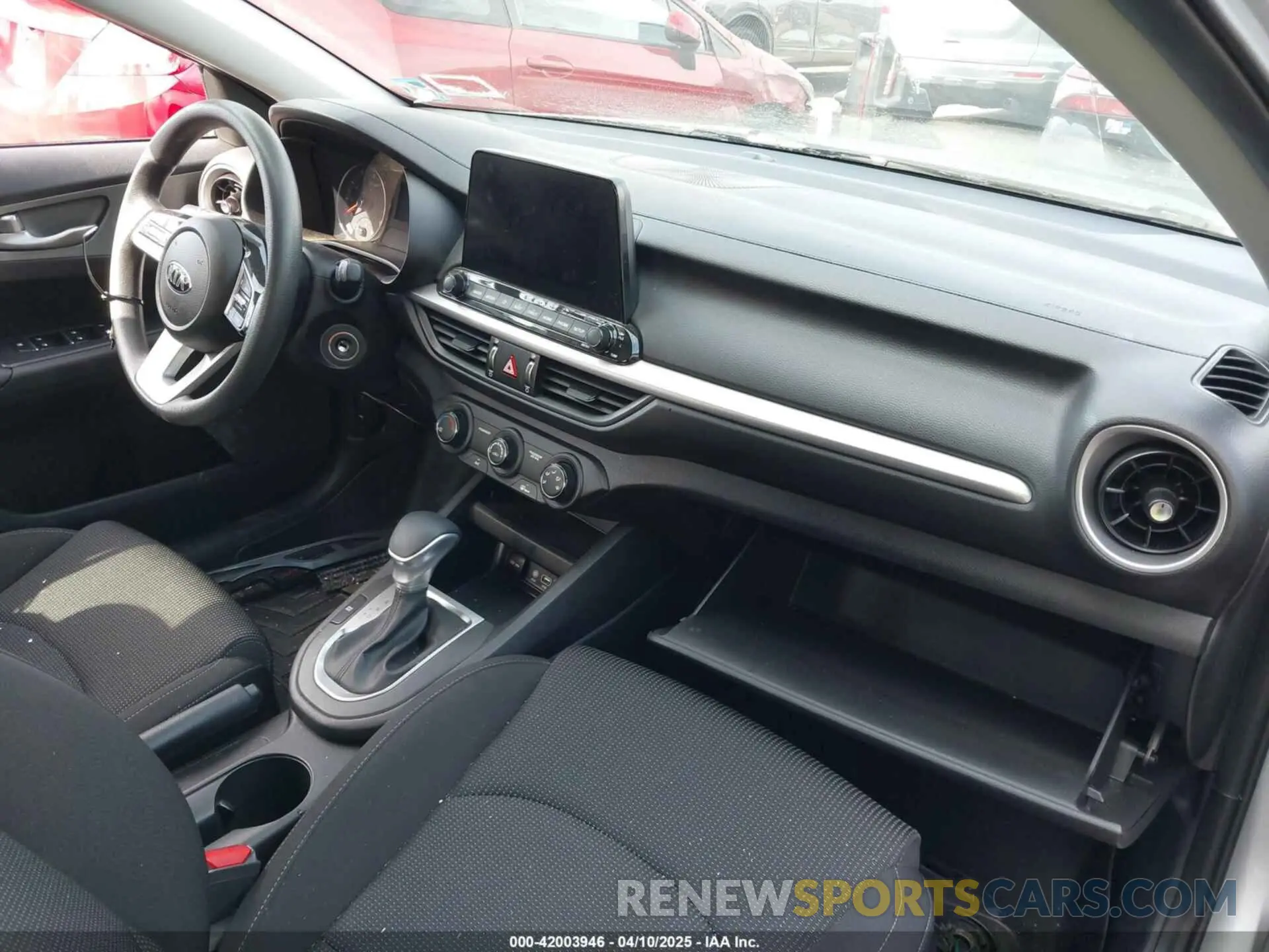 5 fotografías del automóvil dañado 3KPF24AD0LE222045 KIA FORTE 2020