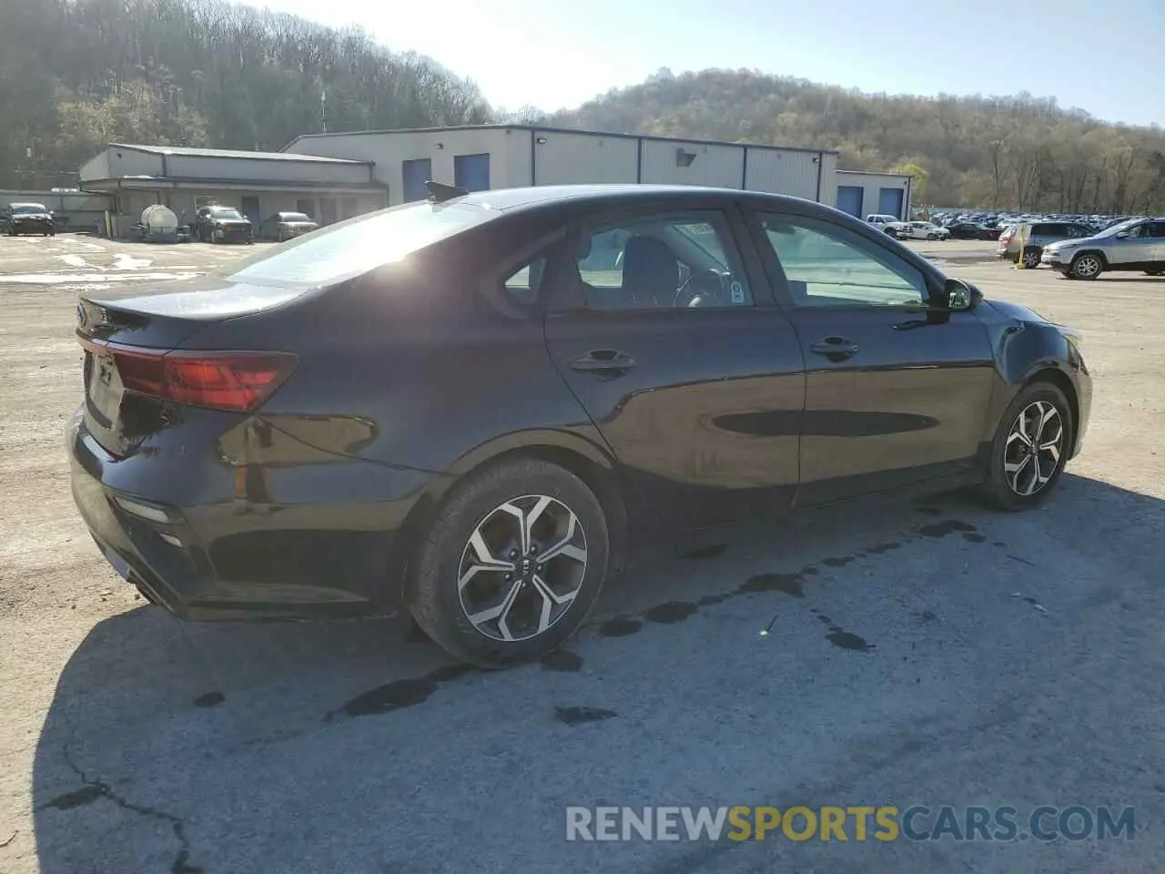 3 fotografías del automóvil dañado 3KPF24AD0LE229156 KIA FORTE 2020