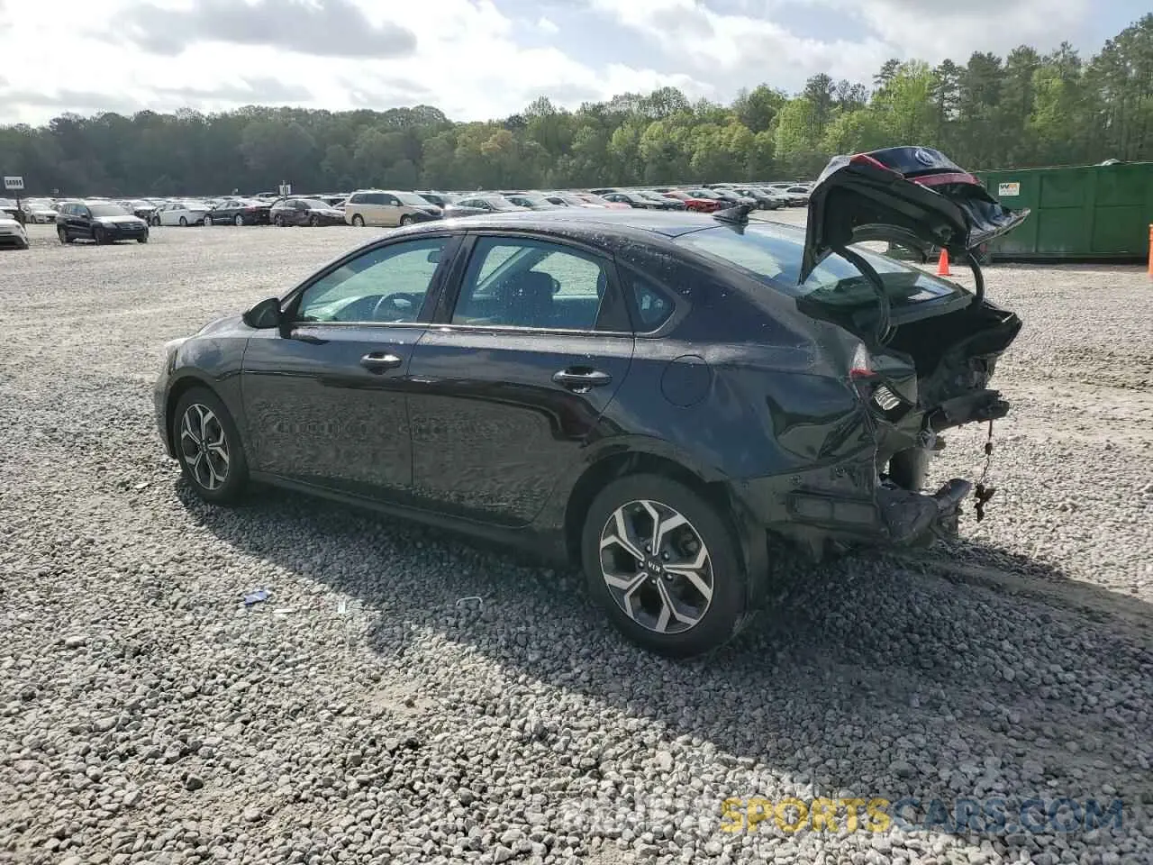 2 fotografías del automóvil dañado 3KPF24AD0LE241307 KIA FORTE 2020