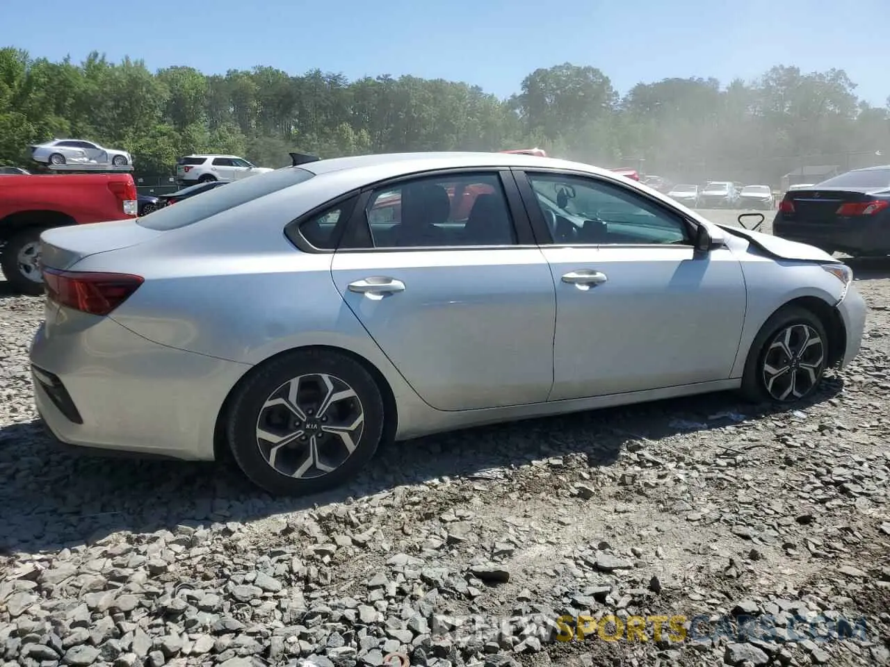 3 fotografías del automóvil dañado 3KPF24AD1LE140812 KIA FORTE 2020
