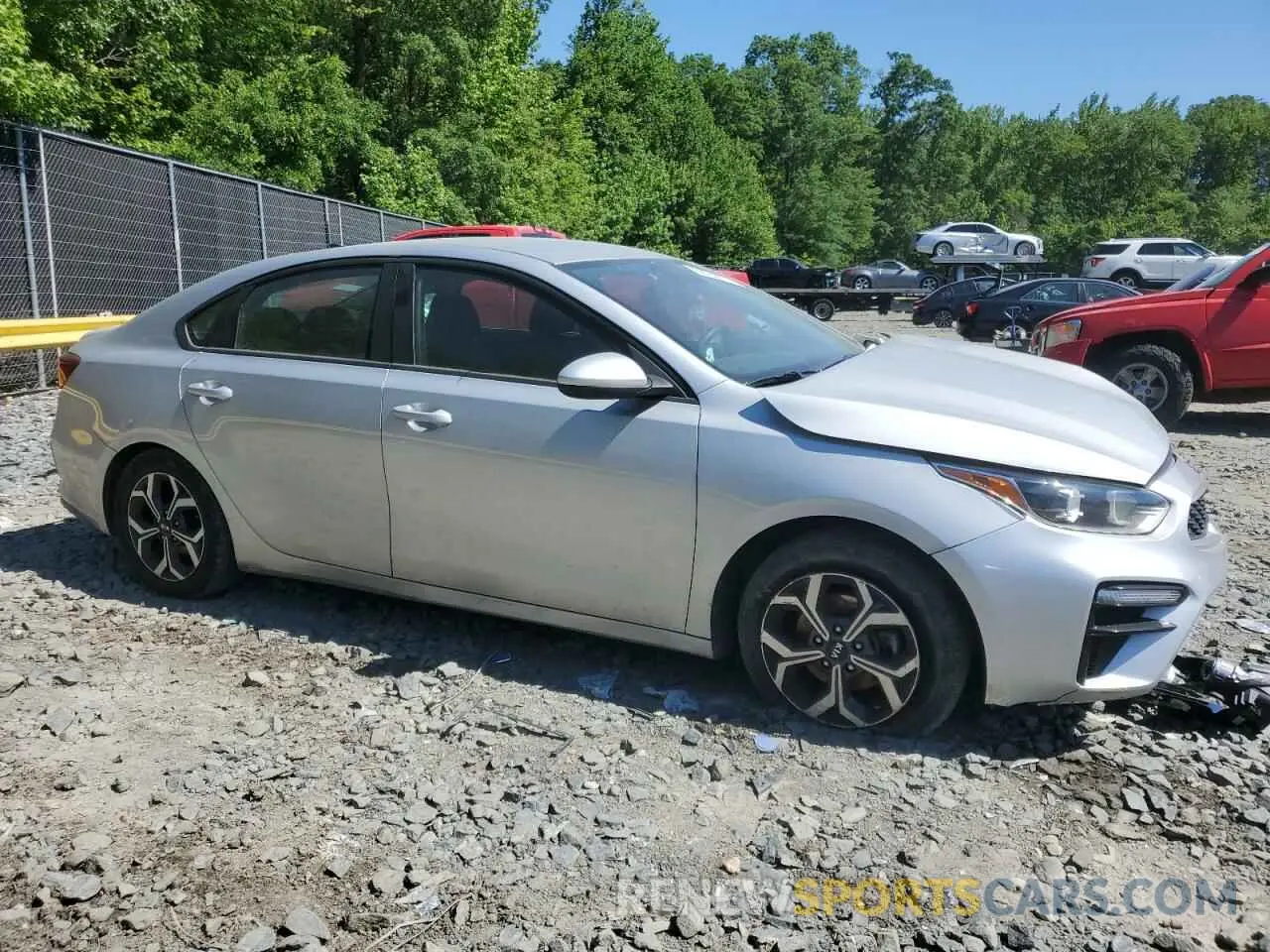 4 fotografías del automóvil dañado 3KPF24AD1LE140812 KIA FORTE 2020