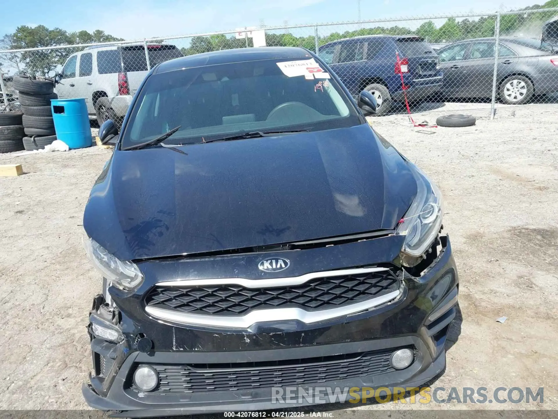 12 fotografías del automóvil dañado 3KPF24AD1LE142771 KIA FORTE 2020