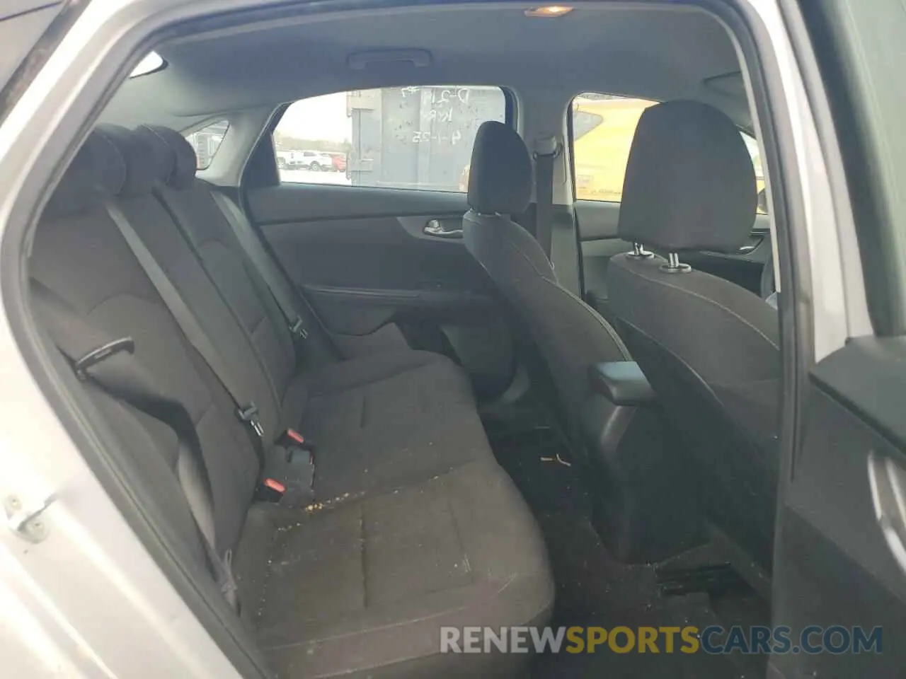 10 fotografías del automóvil dañado 3KPF24AD1LE148201 KIA FORTE 2020
