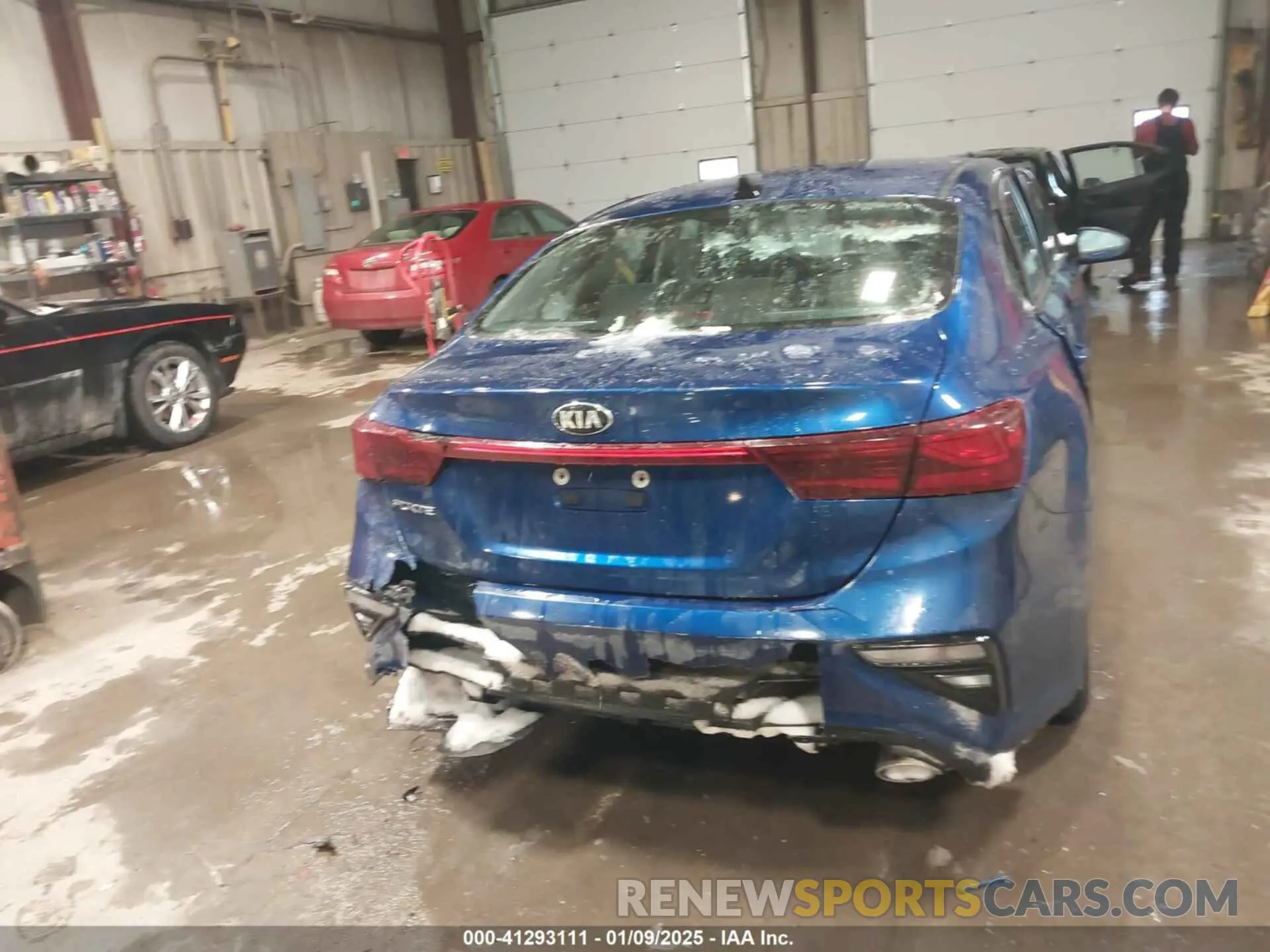 16 fotografías del automóvil dañado 3KPF24AD1LE162793 KIA FORTE 2020