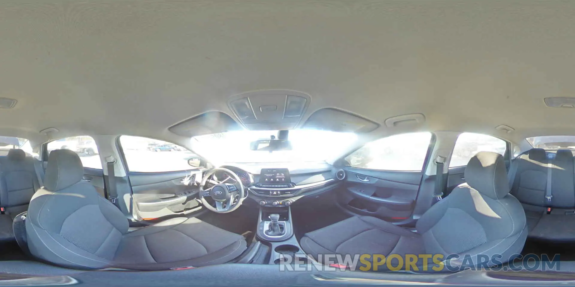 13 fotografías del automóvil dañado 3KPF24AD1LE186558 KIA FORTE 2020