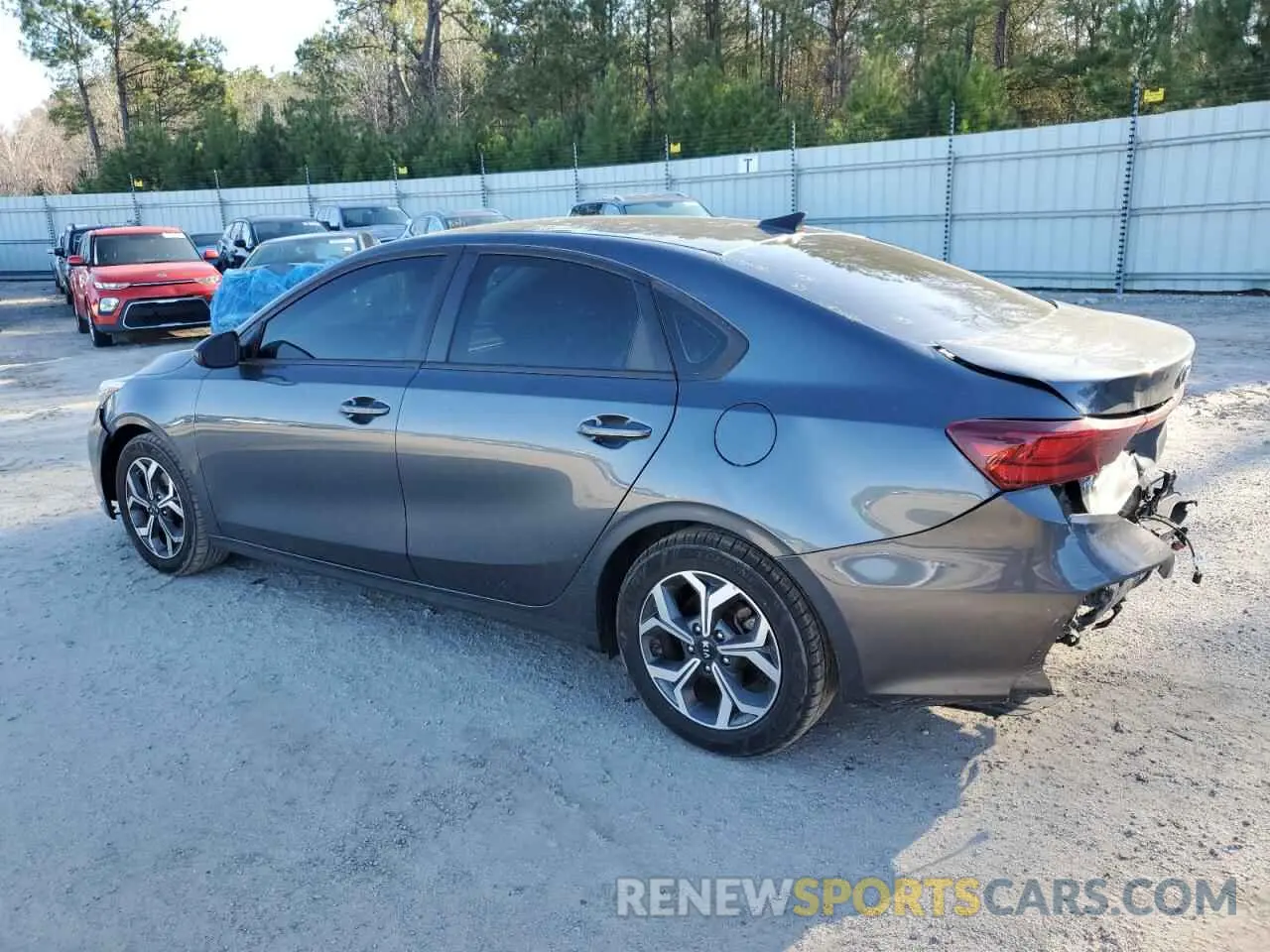 2 fotografías del automóvil dañado 3KPF24AD1LE186558 KIA FORTE 2020