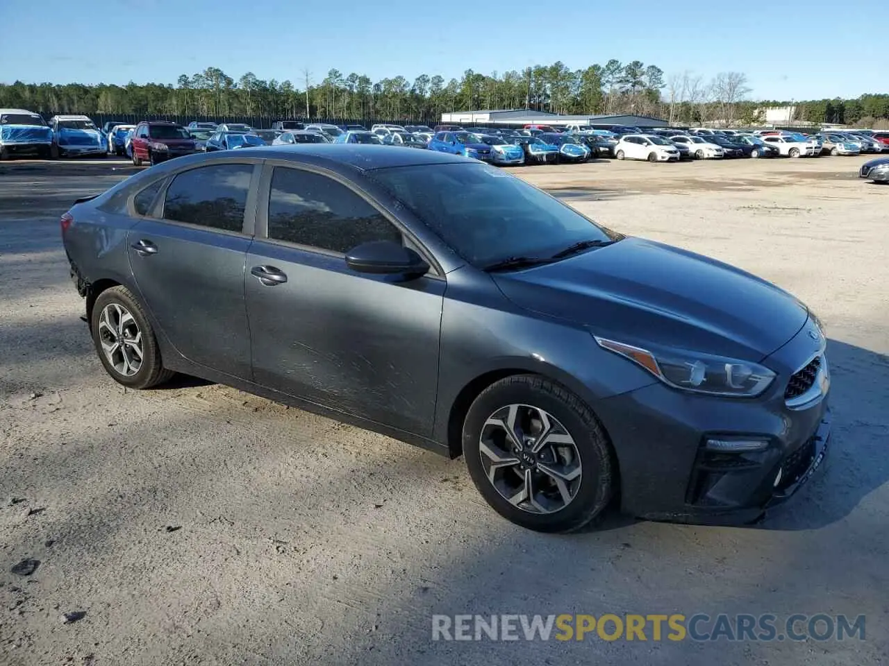 4 fotografías del automóvil dañado 3KPF24AD1LE186558 KIA FORTE 2020