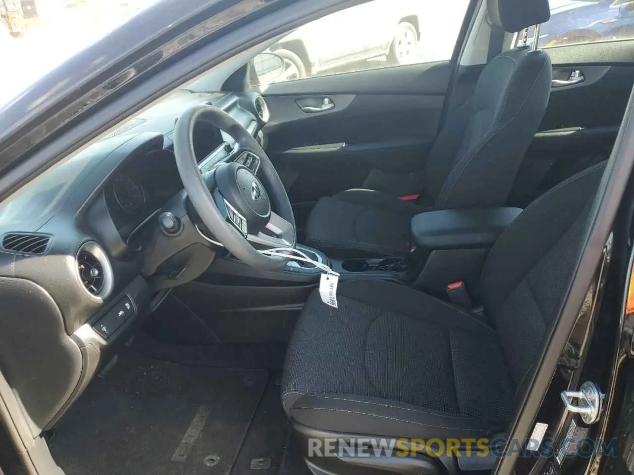 7 fotografías del automóvil dañado 3KPF24AD1LE194417 KIA FORTE 2020