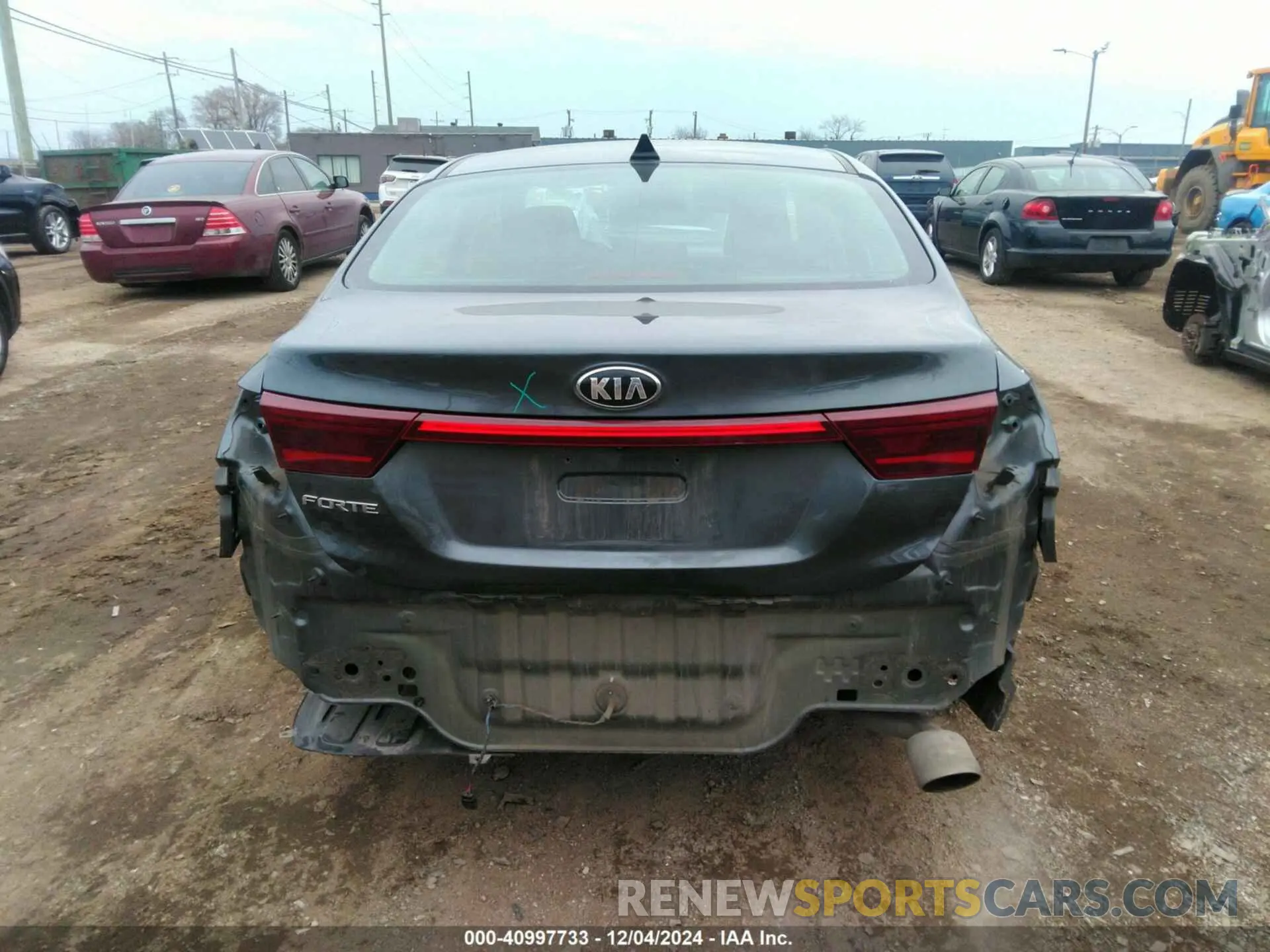 16 fotografías del automóvil dañado 3KPF24AD1LE241574 KIA FORTE 2020