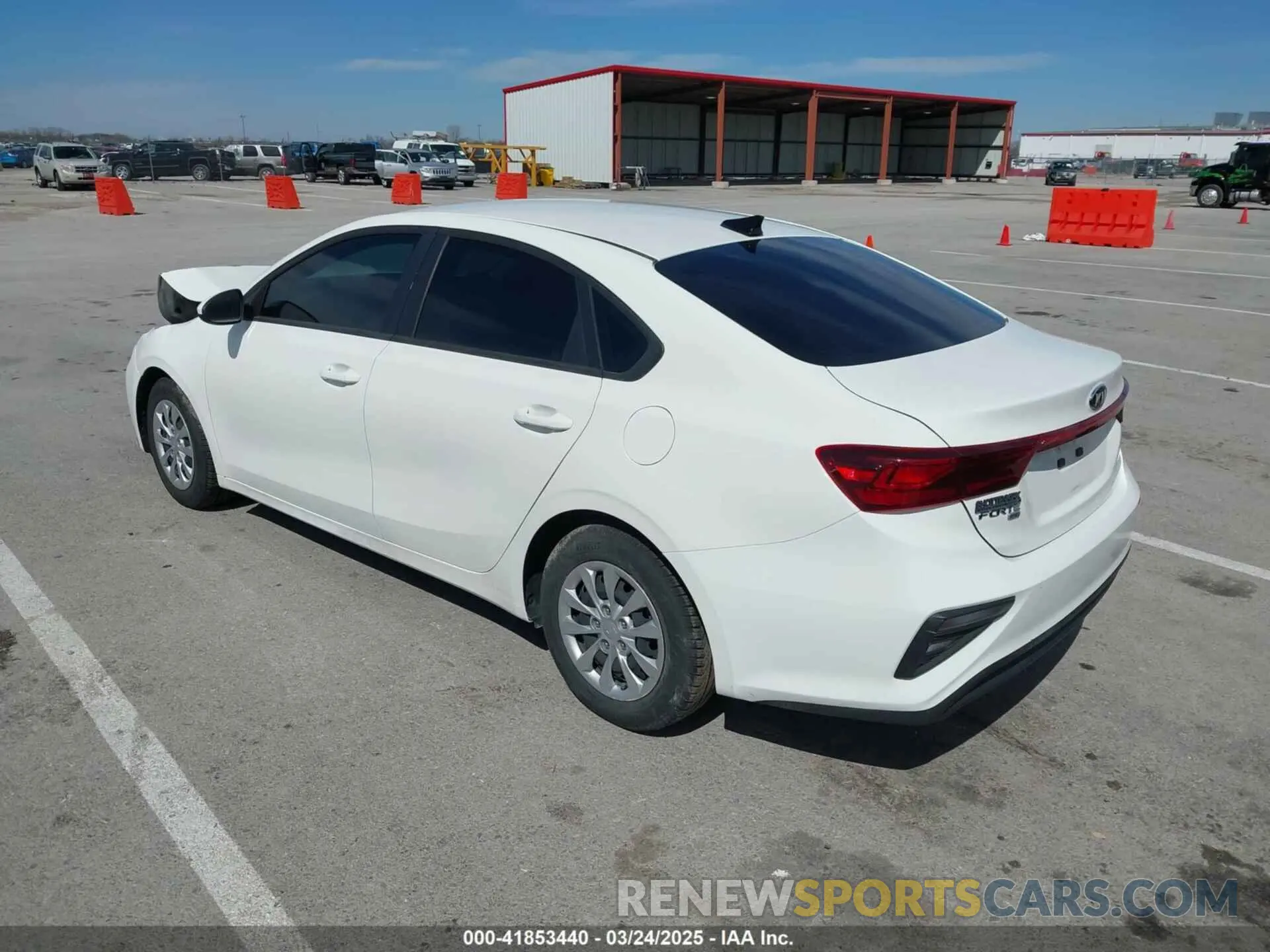 3 fotografías del automóvil dañado 3KPF24AD1LE257404 KIA FORTE 2020