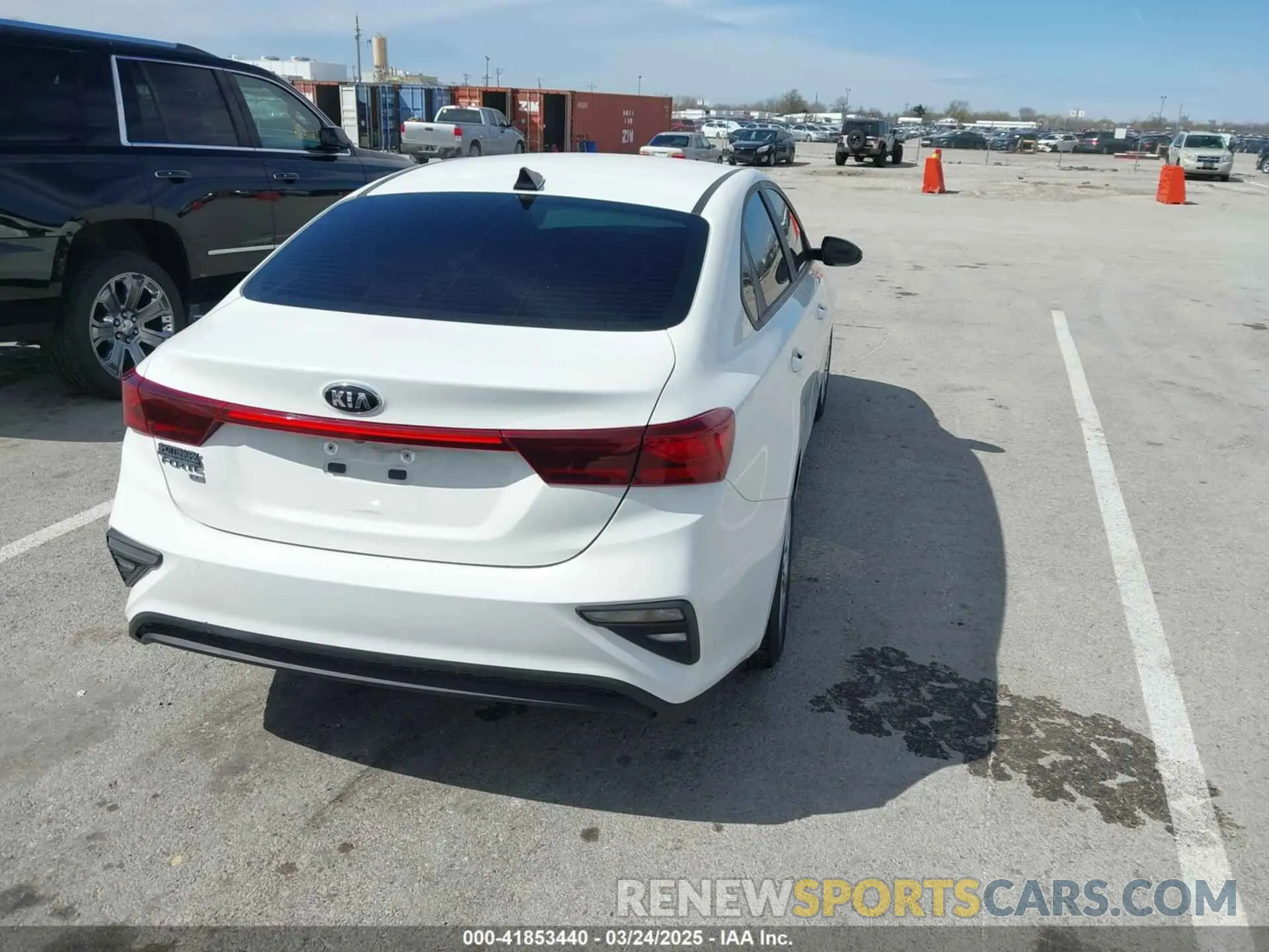 4 fotografías del automóvil dañado 3KPF24AD1LE257404 KIA FORTE 2020