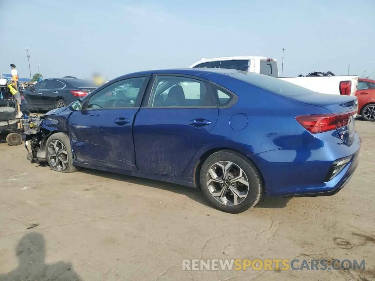 2 fotografías del automóvil dañado 3KPF24AD1LE257967 KIA FORTE 2020