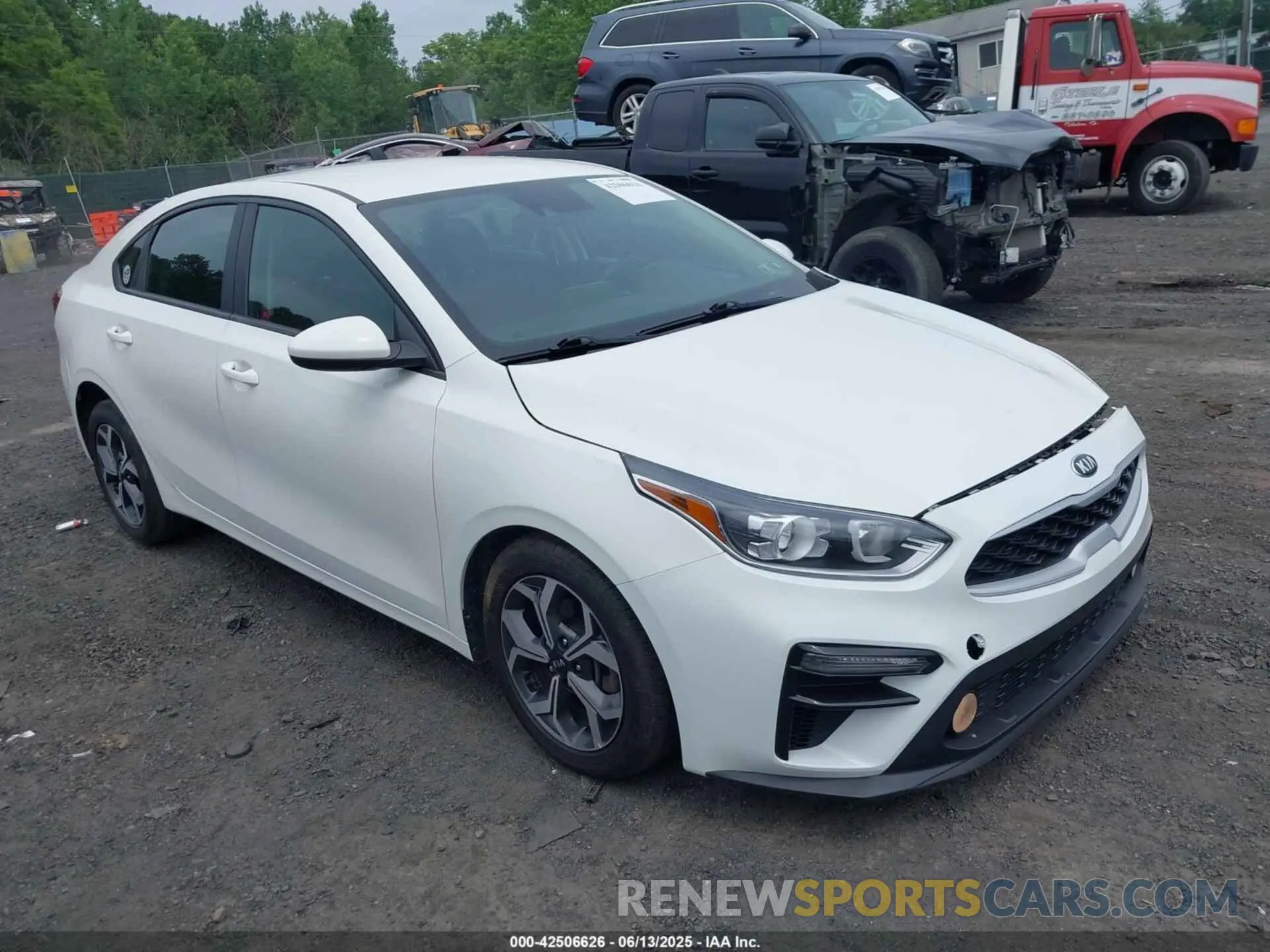 1 fotografías del automóvil dañado 3KPF24AD2LE143976 KIA FORTE 2020