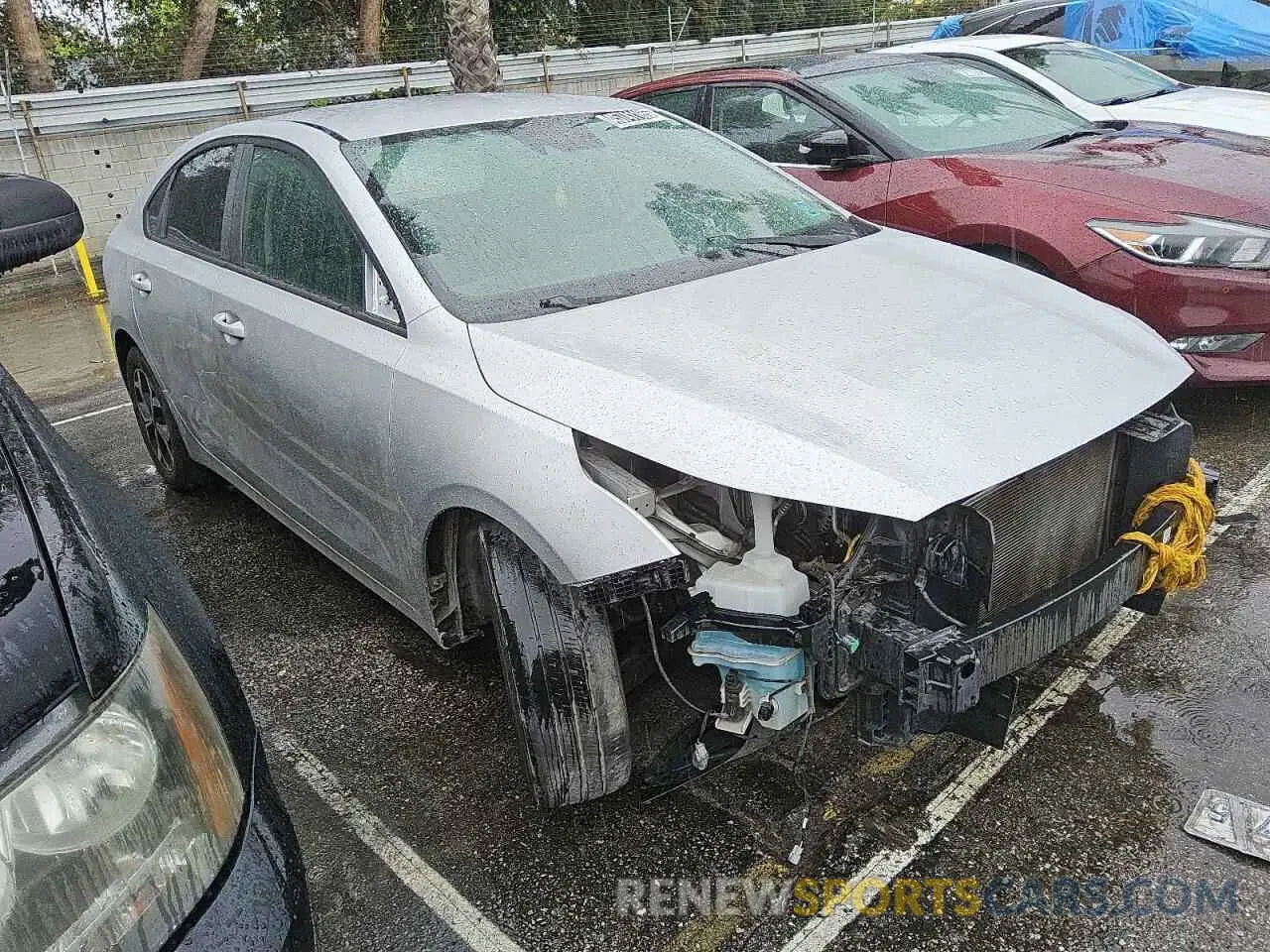 4 fotografías del automóvil dañado 3KPF24AD2LE151043 KIA FORTE 2020