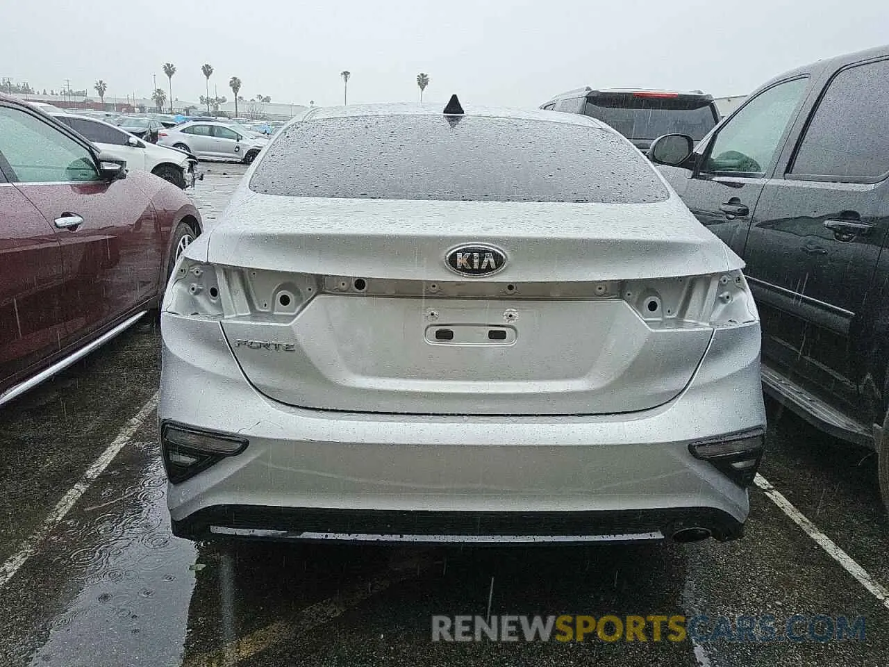6 fotografías del automóvil dañado 3KPF24AD2LE151043 KIA FORTE 2020