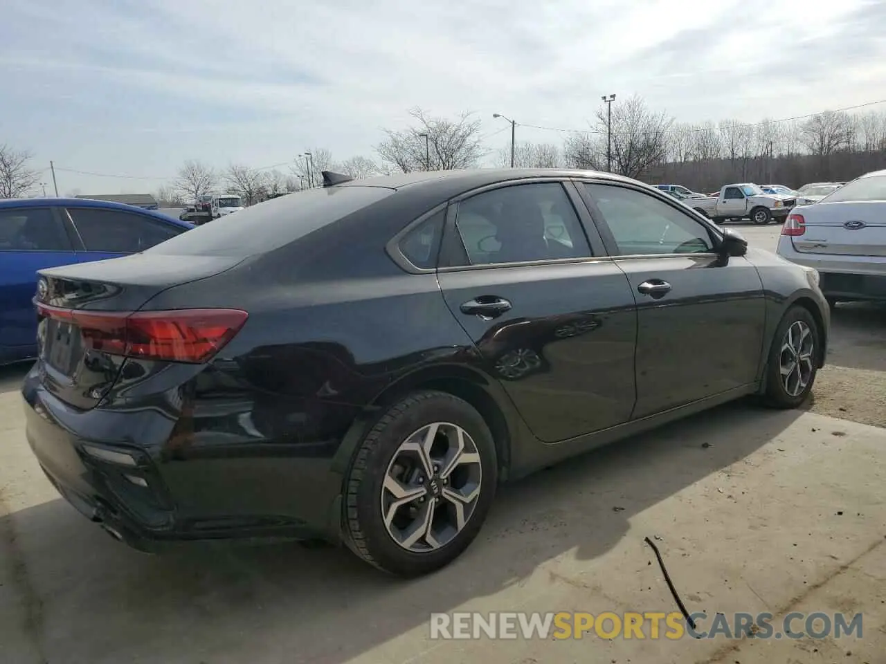 3 fotografías del automóvil dañado 3KPF24AD2LE158901 KIA FORTE 2020