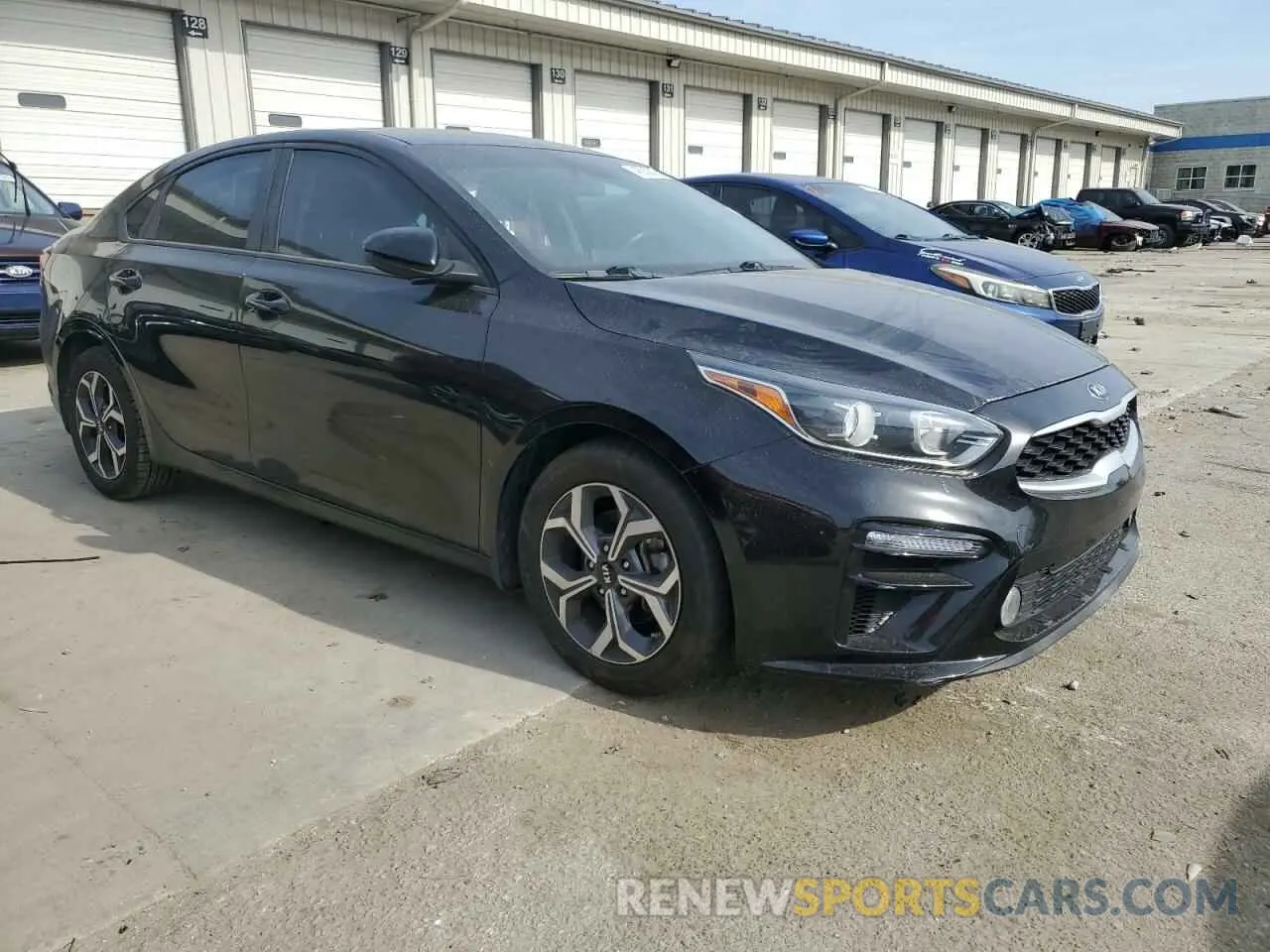 4 fotografías del automóvil dañado 3KPF24AD2LE158901 KIA FORTE 2020