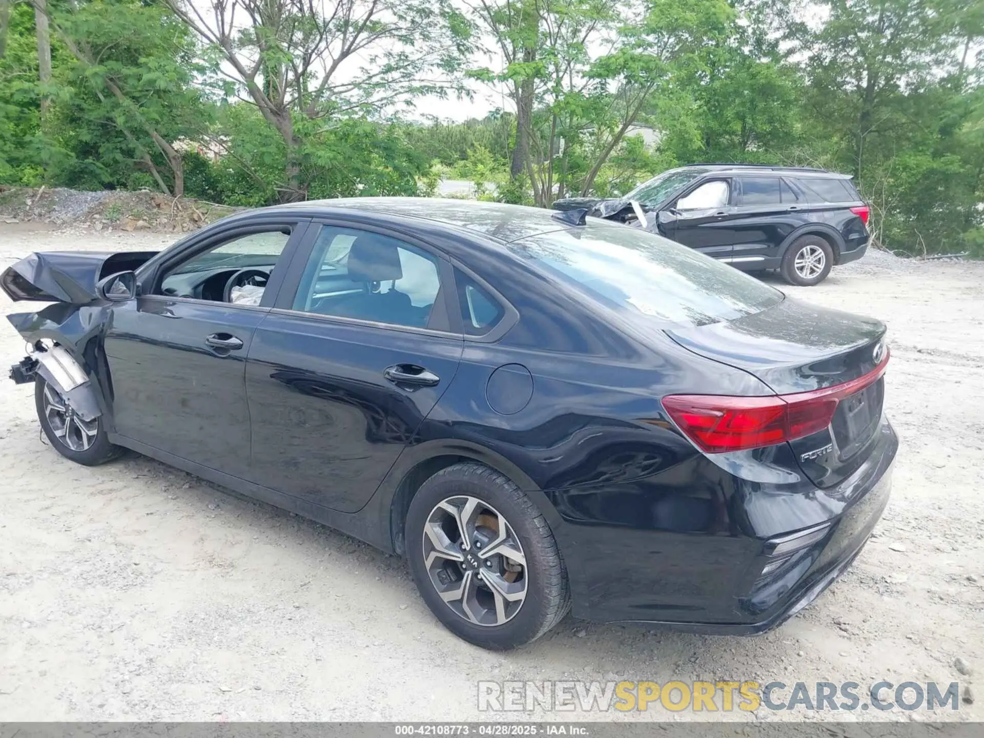 14 fotografías del automóvil dañado 3KPF24AD2LE170966 KIA FORTE 2020