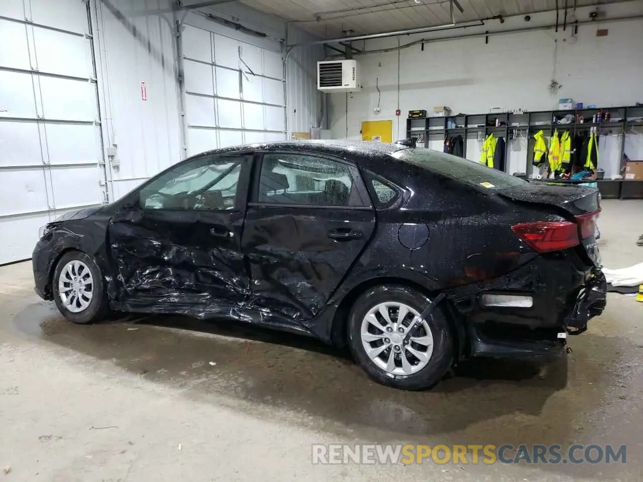 2 fotografías del automóvil dañado 3KPF24AD2LE192112 KIA FORTE 2020