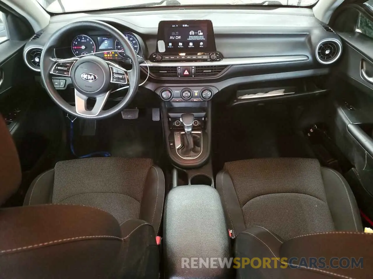 8 fotografías del automóvil dañado 3KPF24AD2LE201052 KIA FORTE 2020