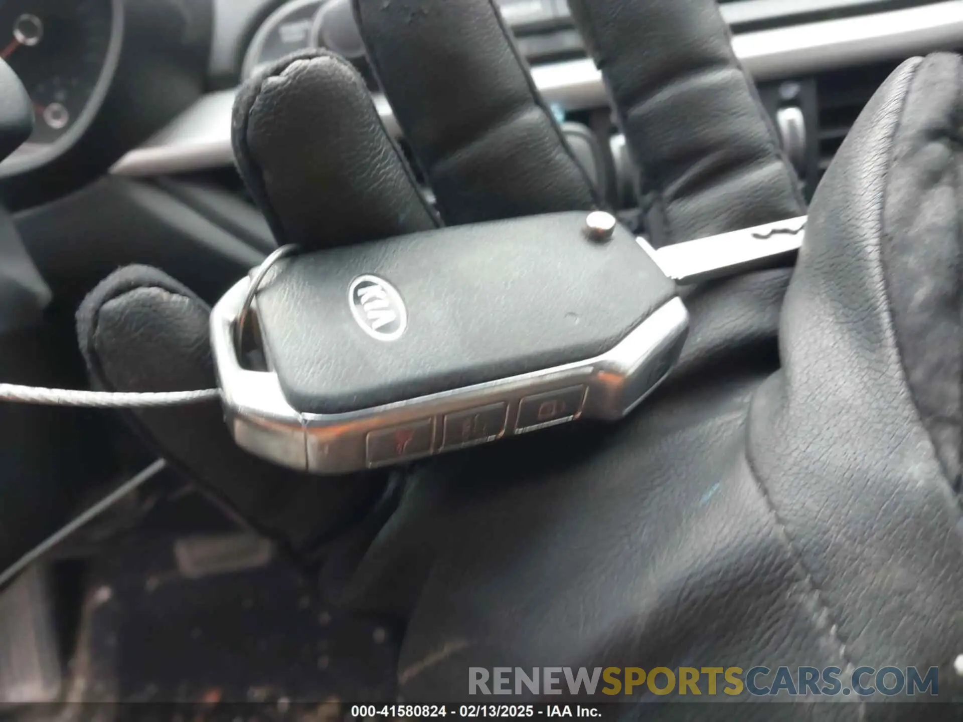 11 fotografías del automóvil dañado 3KPF24AD2LE246279 KIA FORTE 2020