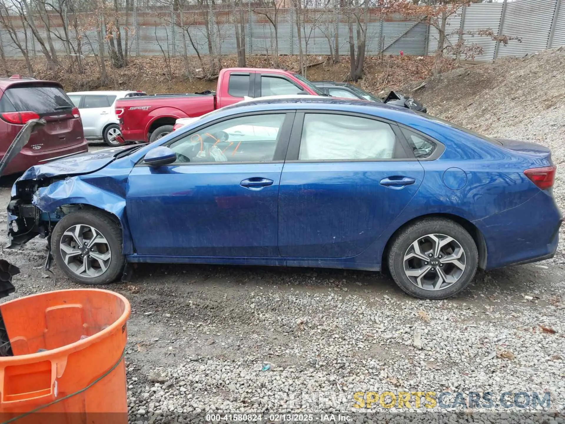 14 fotografías del automóvil dañado 3KPF24AD2LE246279 KIA FORTE 2020