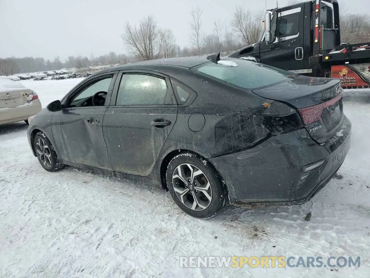2 fotografías del automóvil dañado 3KPF24AD3LE140956 KIA FORTE 2020