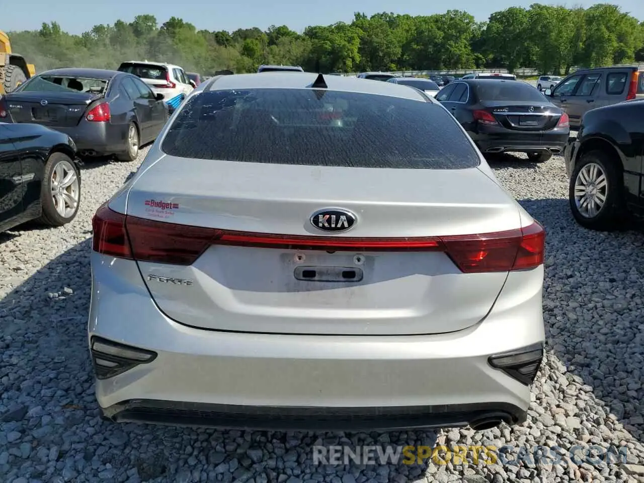 6 fotografías del automóvil dañado 3KPF24AD3LE147857 KIA FORTE 2020
