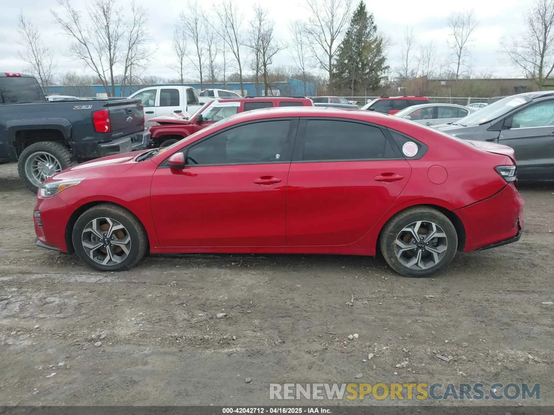 14 fotografías del automóvil dañado 3KPF24AD3LE166800 KIA FORTE 2020