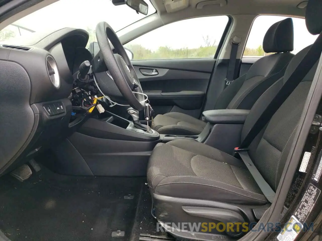 7 fotografías del automóvil dañado 3KPF24AD3LE176775 KIA FORTE 2020