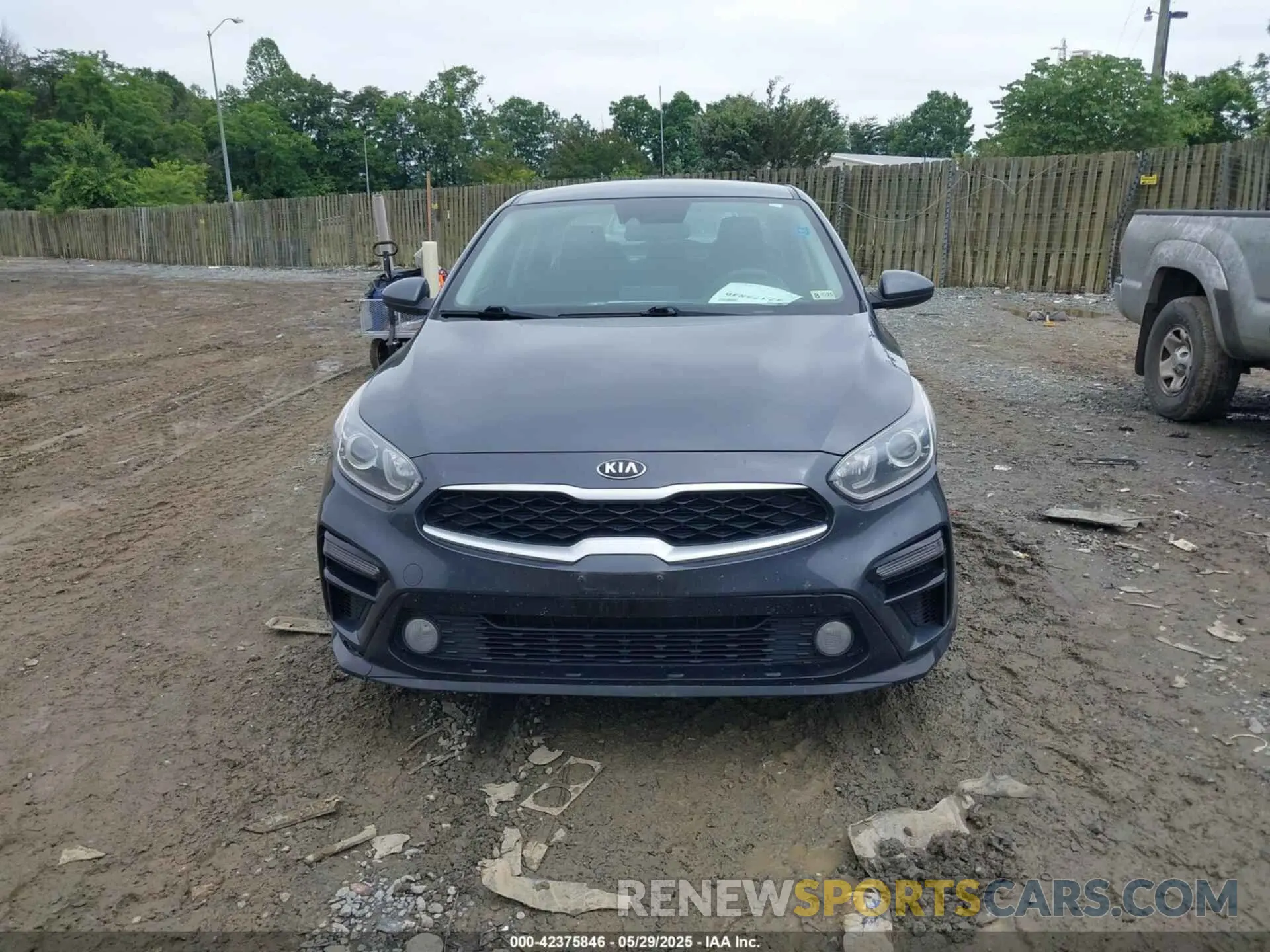12 fotografías del automóvil dañado 3KPF24AD3LE194807 KIA FORTE 2020