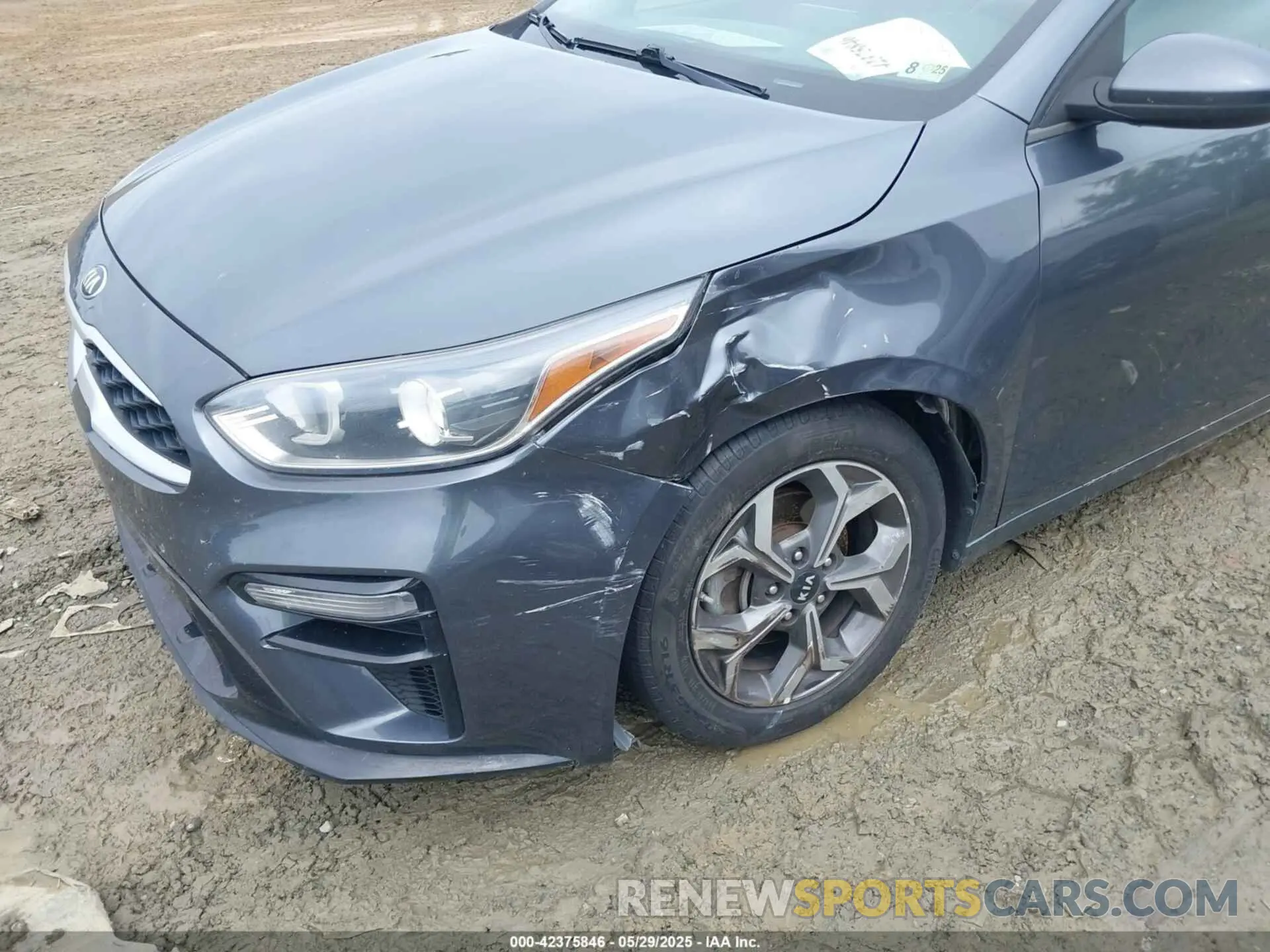 6 fotografías del automóvil dañado 3KPF24AD3LE194807 KIA FORTE 2020
