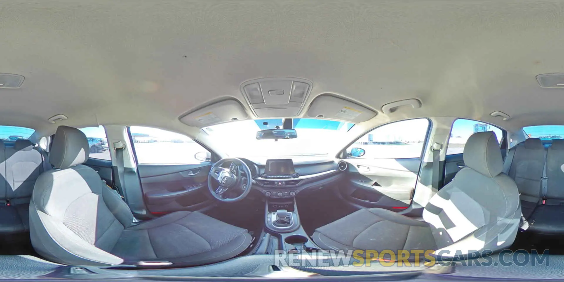 12 fotografías del automóvil dañado 3KPF24AD3LE195309 KIA FORTE 2020