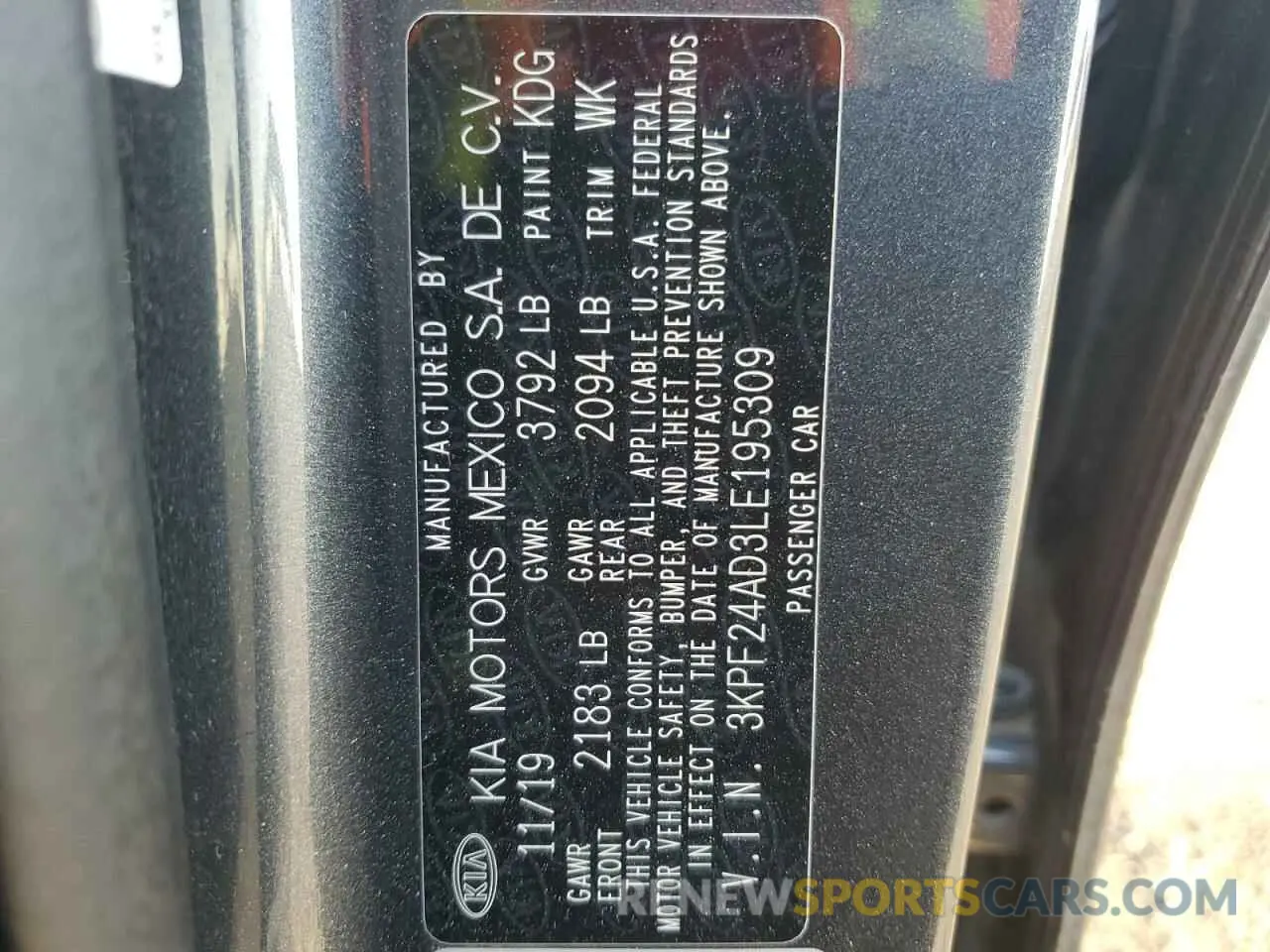15 fotografías del automóvil dañado 3KPF24AD3LE195309 KIA FORTE 2020