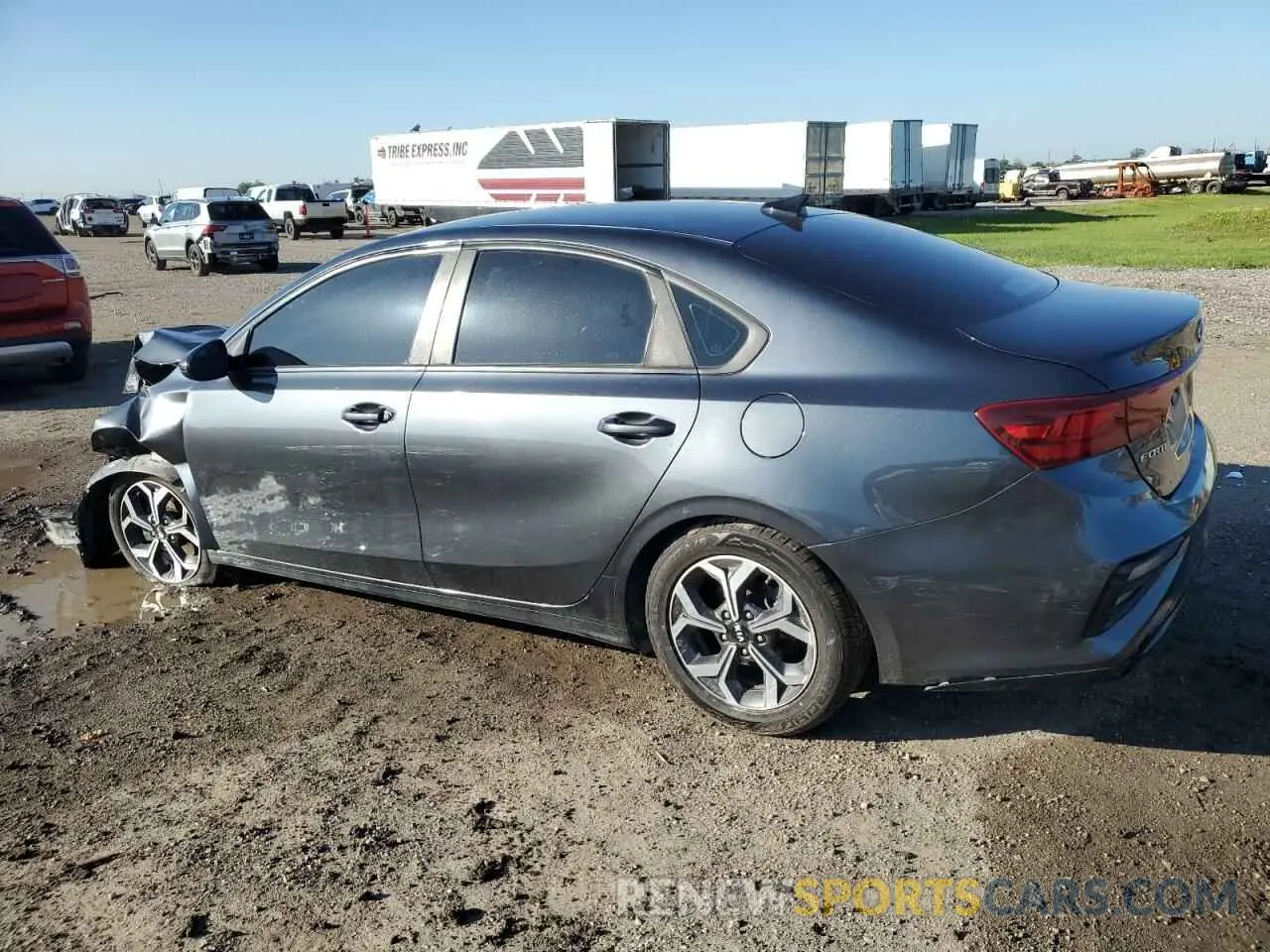 2 fotografías del automóvil dañado 3KPF24AD3LE195309 KIA FORTE 2020