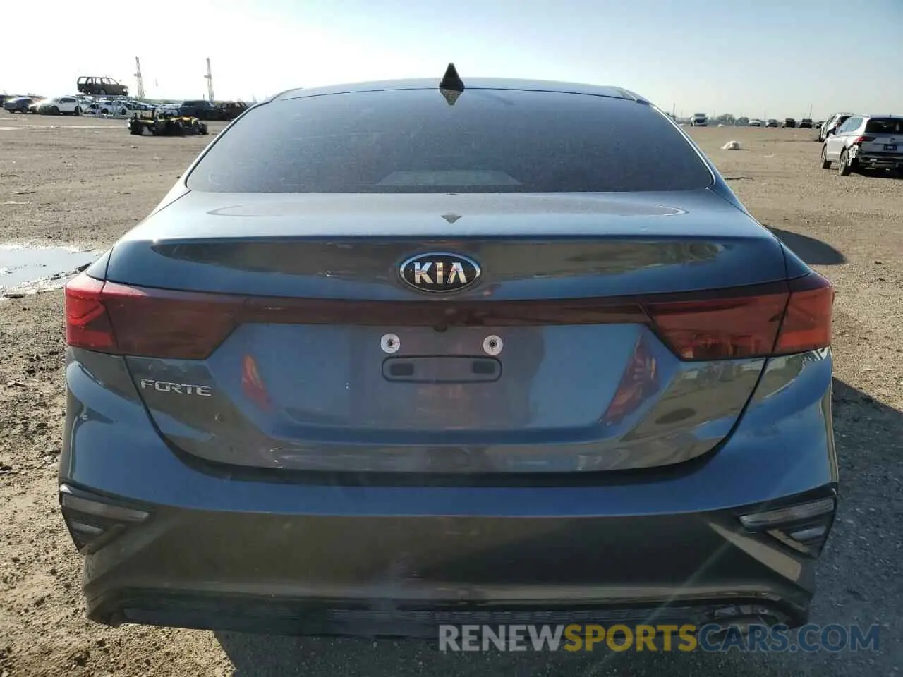 6 fotografías del automóvil dañado 3KPF24AD3LE195309 KIA FORTE 2020