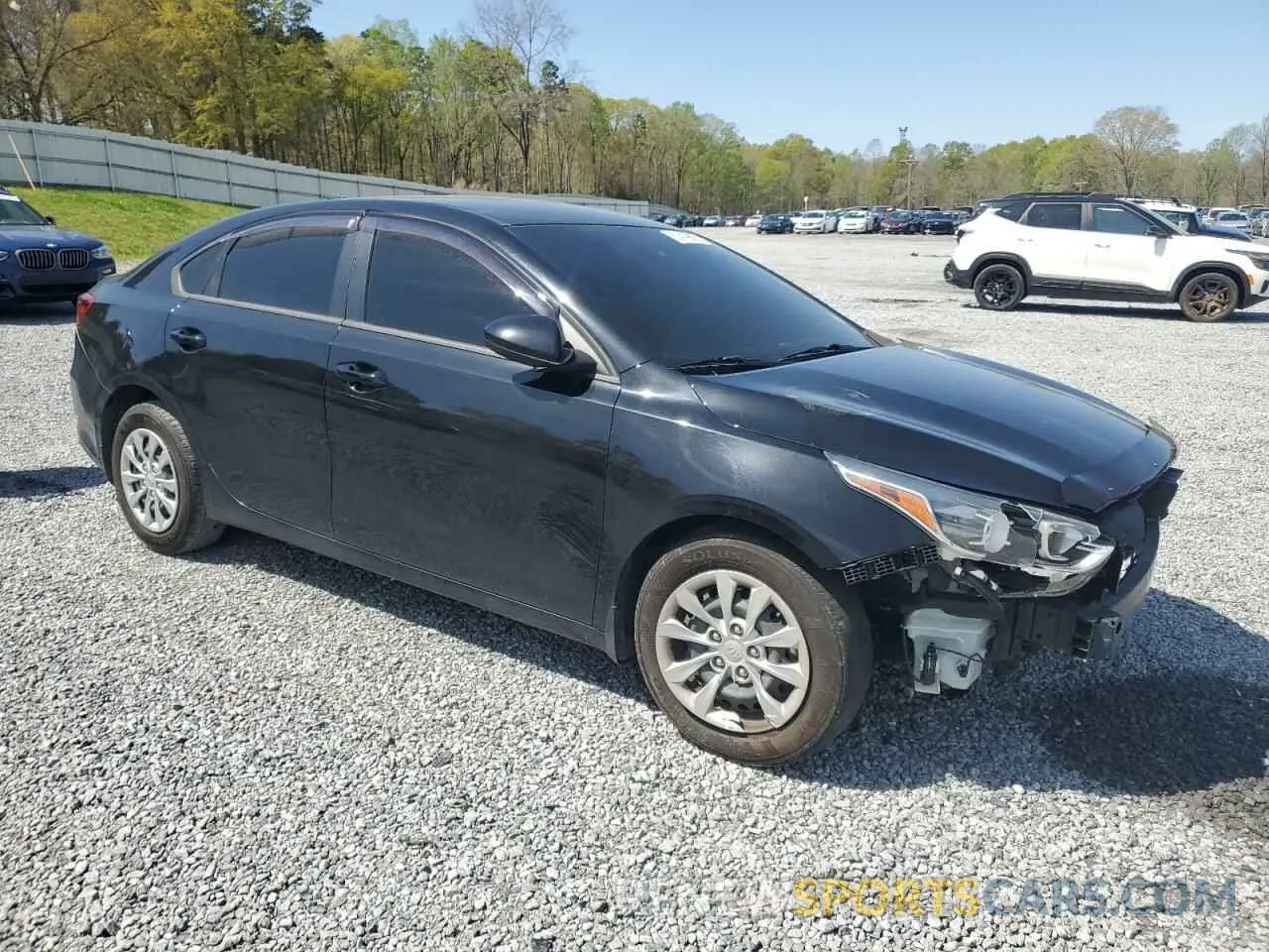 4 fotografías del automóvil dañado 3KPF24AD3LE205076 KIA FORTE 2020