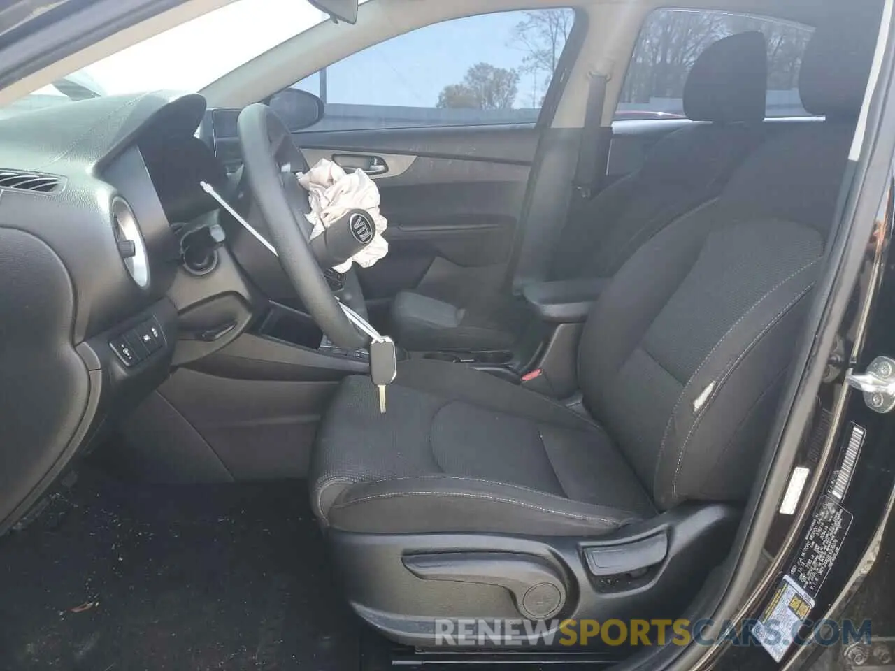 7 fotografías del automóvil dañado 3KPF24AD3LE205076 KIA FORTE 2020