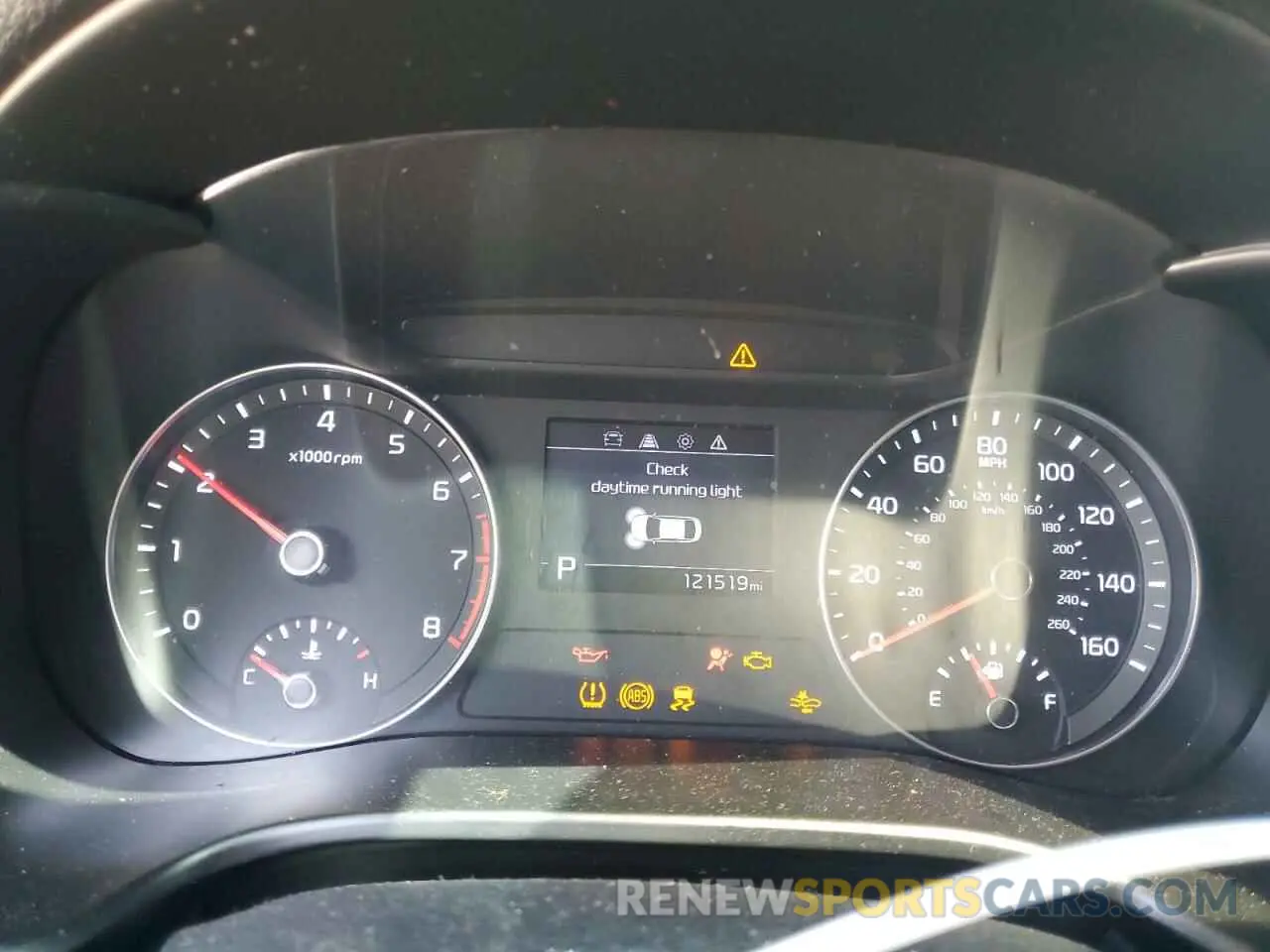 9 fotografías del automóvil dañado 3KPF24AD3LE205076 KIA FORTE 2020