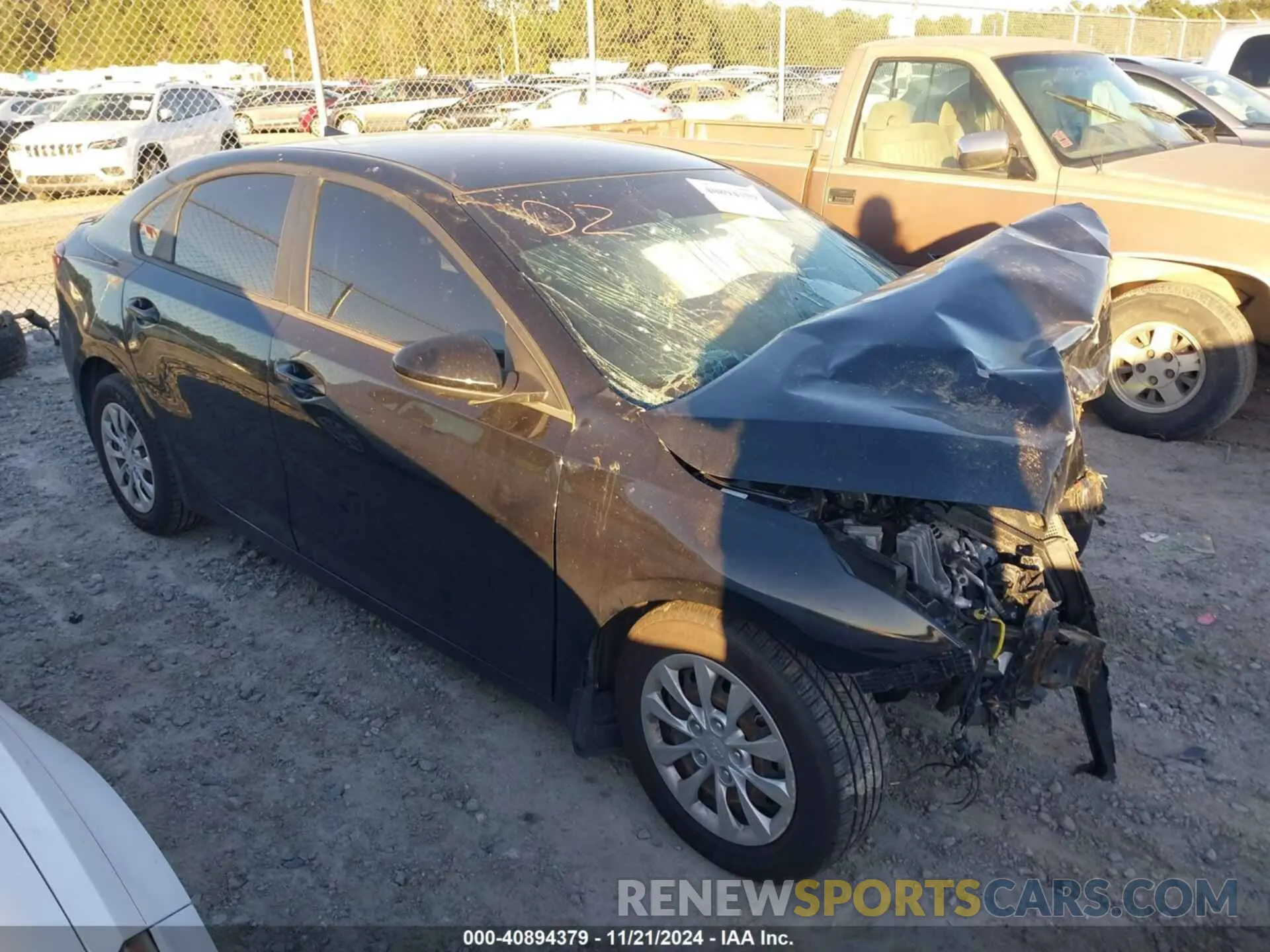 12 fotografías del automóvil dañado 3KPF24AD3LE221732 KIA FORTE 2020