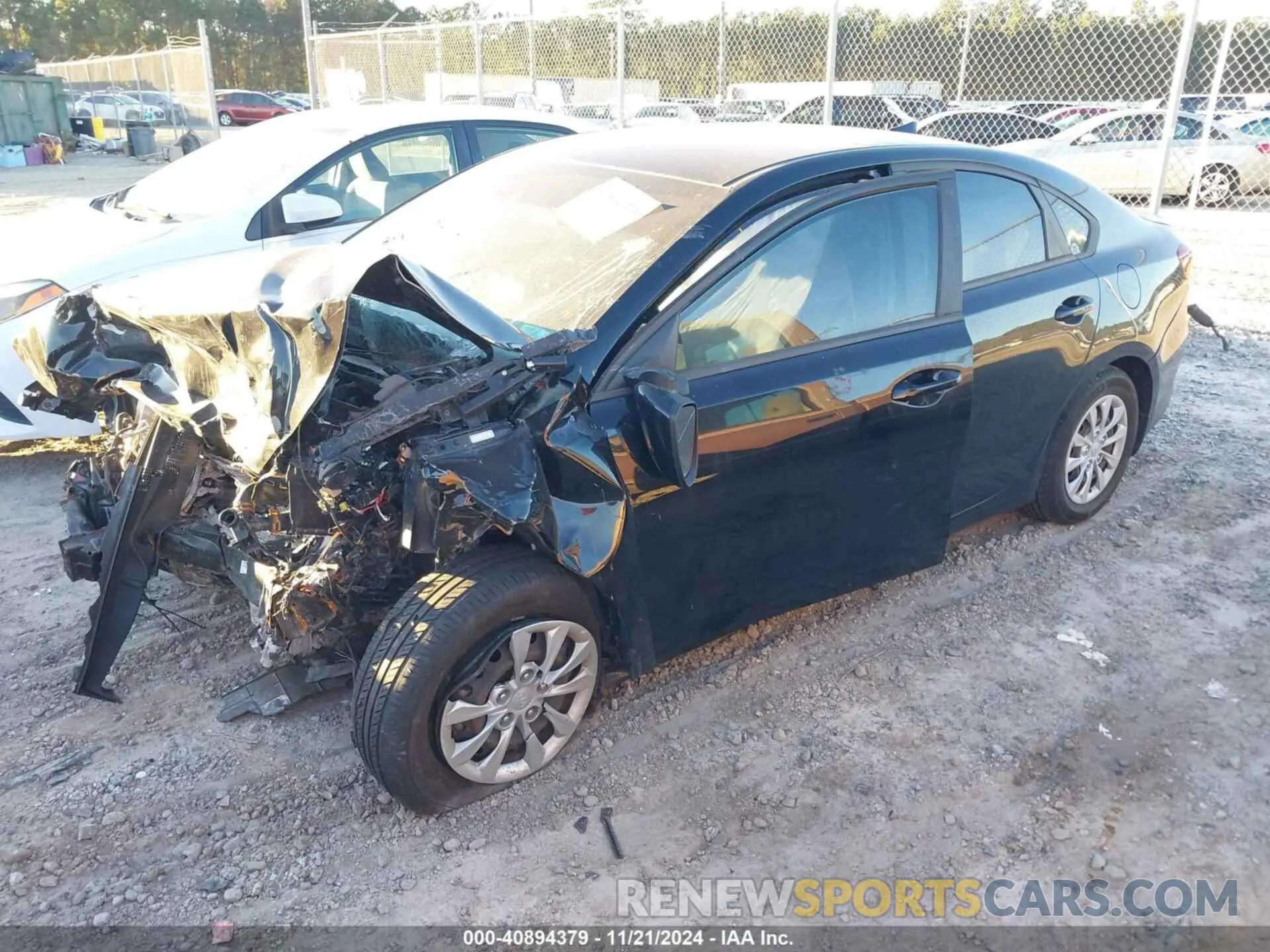 2 fotografías del automóvil dañado 3KPF24AD3LE221732 KIA FORTE 2020