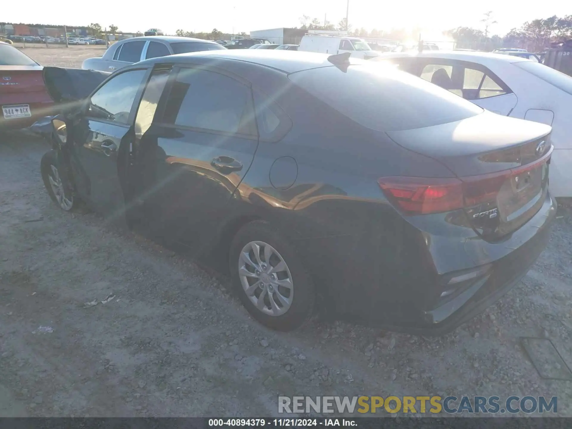 3 fotografías del automóvil dañado 3KPF24AD3LE221732 KIA FORTE 2020