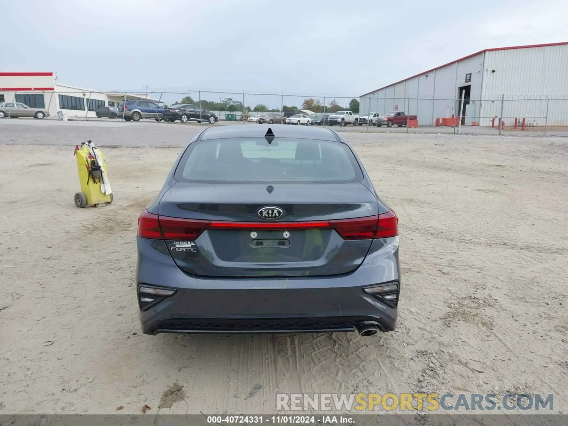 17 fotografías del automóvil dañado 3KPF24AD3LE246369 KIA FORTE 2020