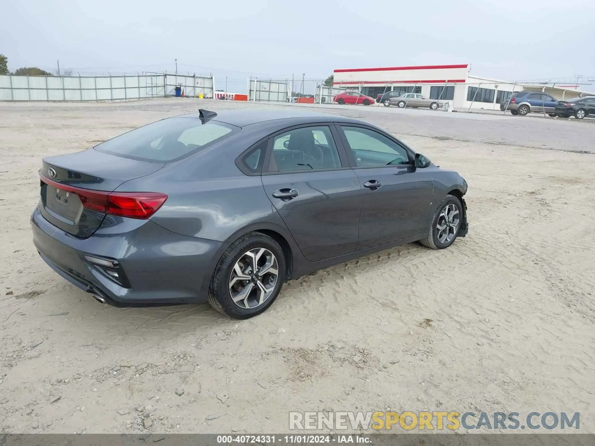 4 fotografías del automóvil dañado 3KPF24AD3LE246369 KIA FORTE 2020