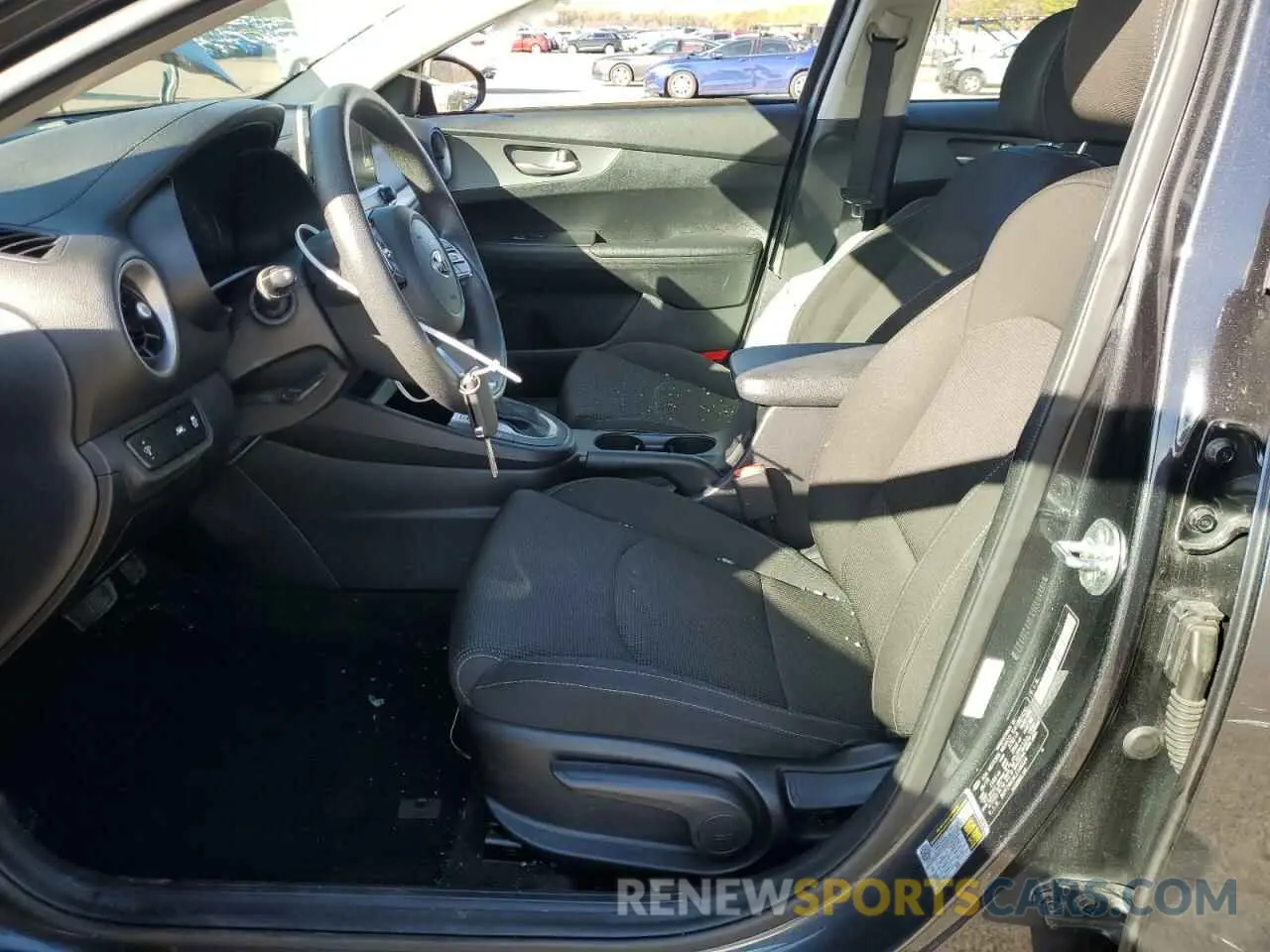 7 fotografías del automóvil dañado 3KPF24AD4LE146524 KIA FORTE 2020