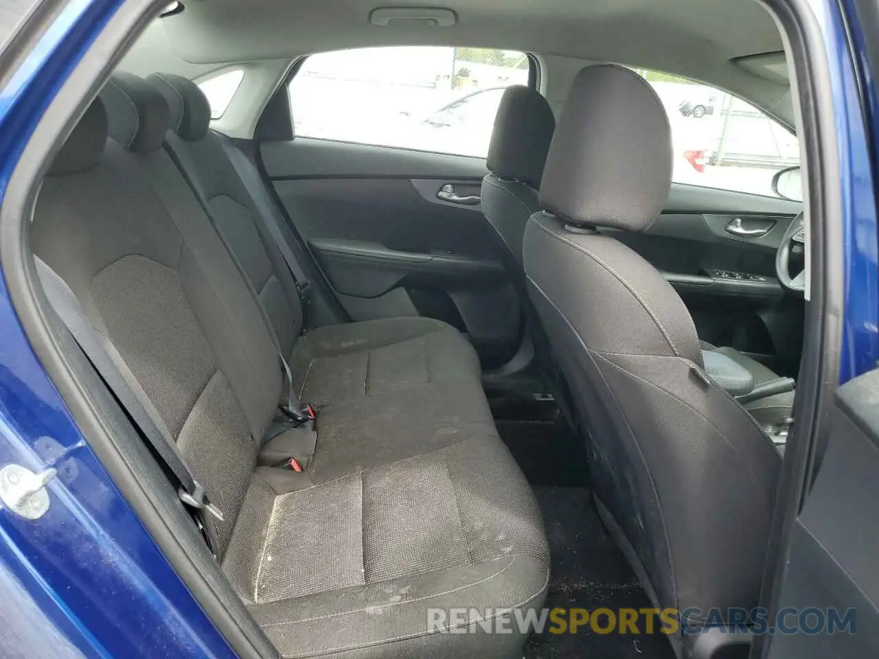 10 fotografías del automóvil dañado 3KPF24AD4LE163419 KIA FORTE 2020