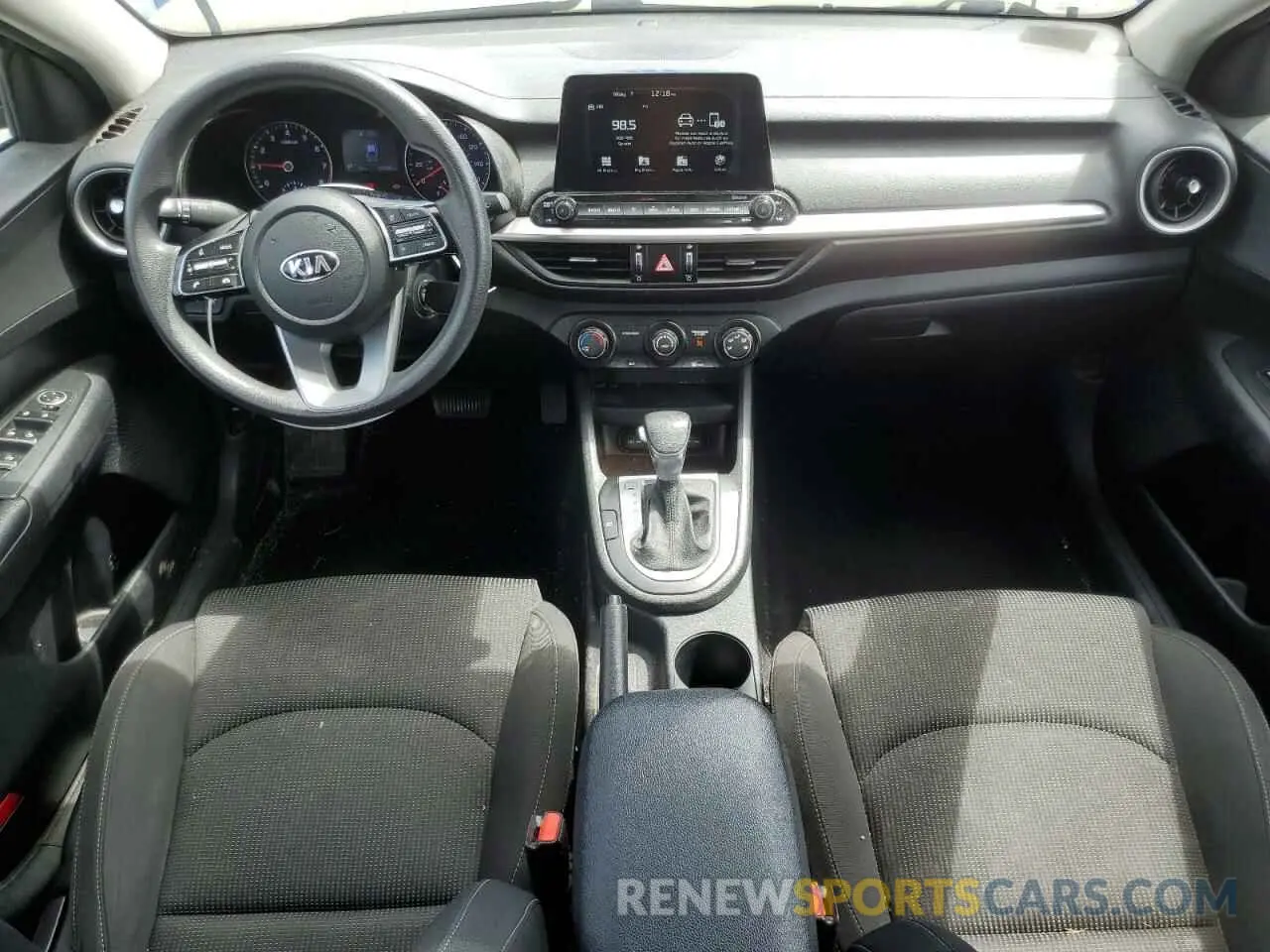 8 fotografías del automóvil dañado 3KPF24AD4LE163419 KIA FORTE 2020