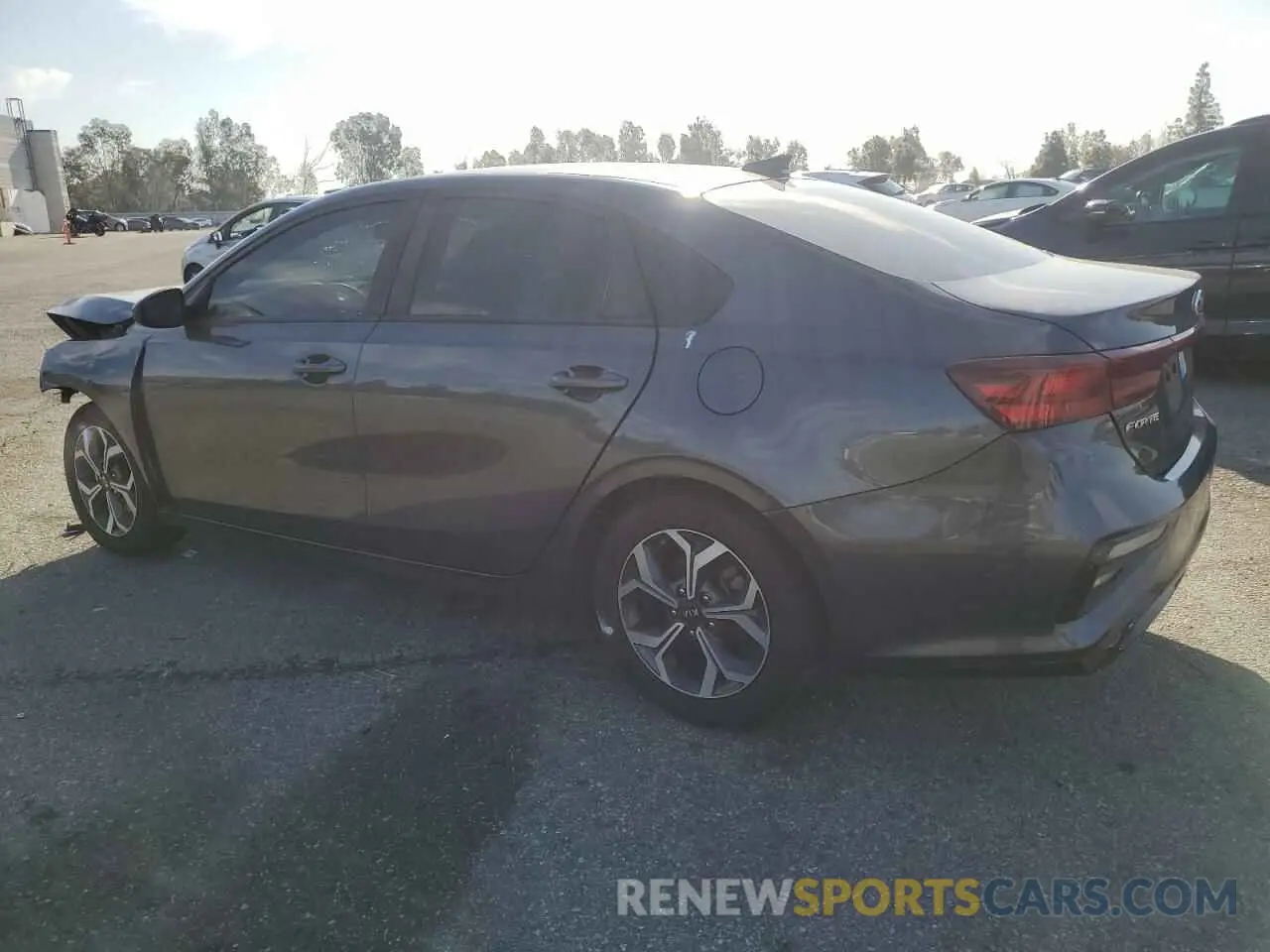 2 fotografías del automóvil dañado 3KPF24AD4LE165980 KIA FORTE 2020
