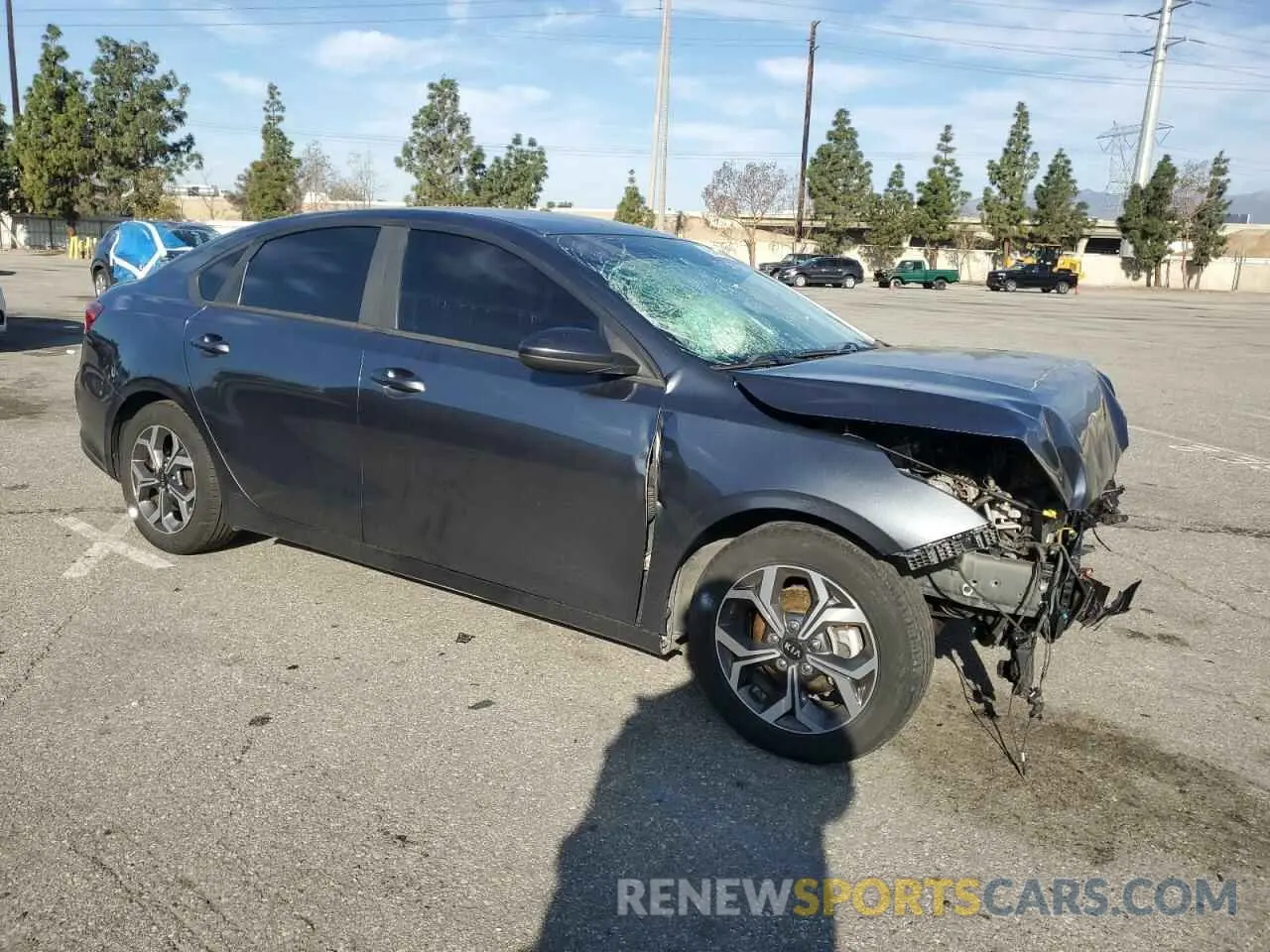 4 fotografías del automóvil dañado 3KPF24AD4LE165980 KIA FORTE 2020