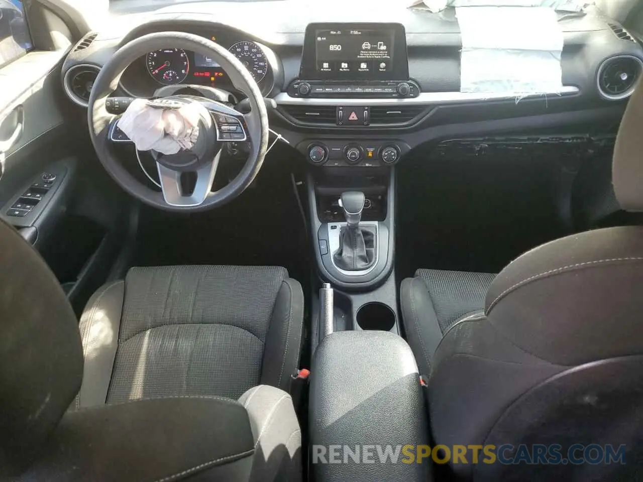 8 fotografías del automóvil dañado 3KPF24AD4LE165980 KIA FORTE 2020